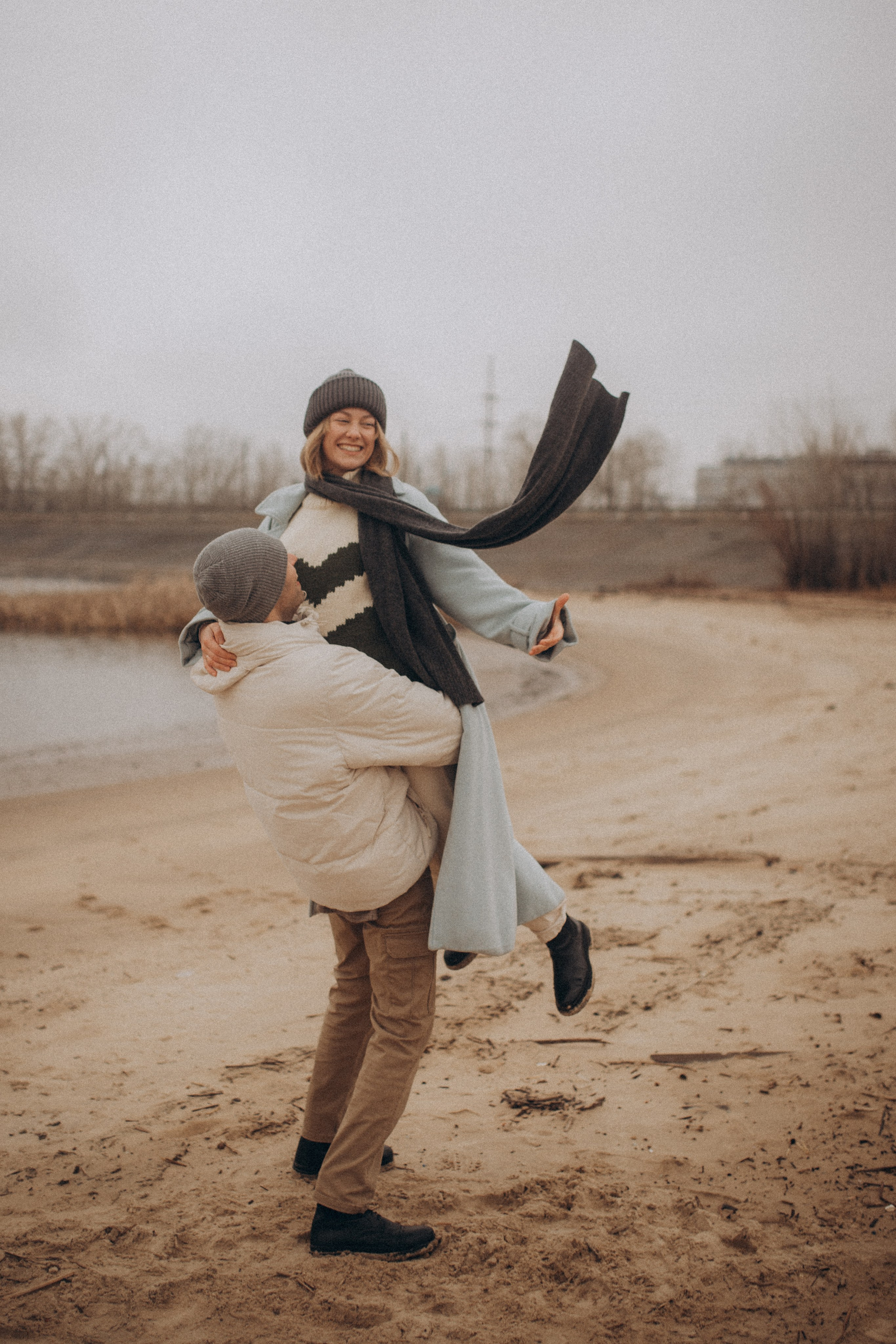 Осенний пляж. Свадебный фотограф Казань