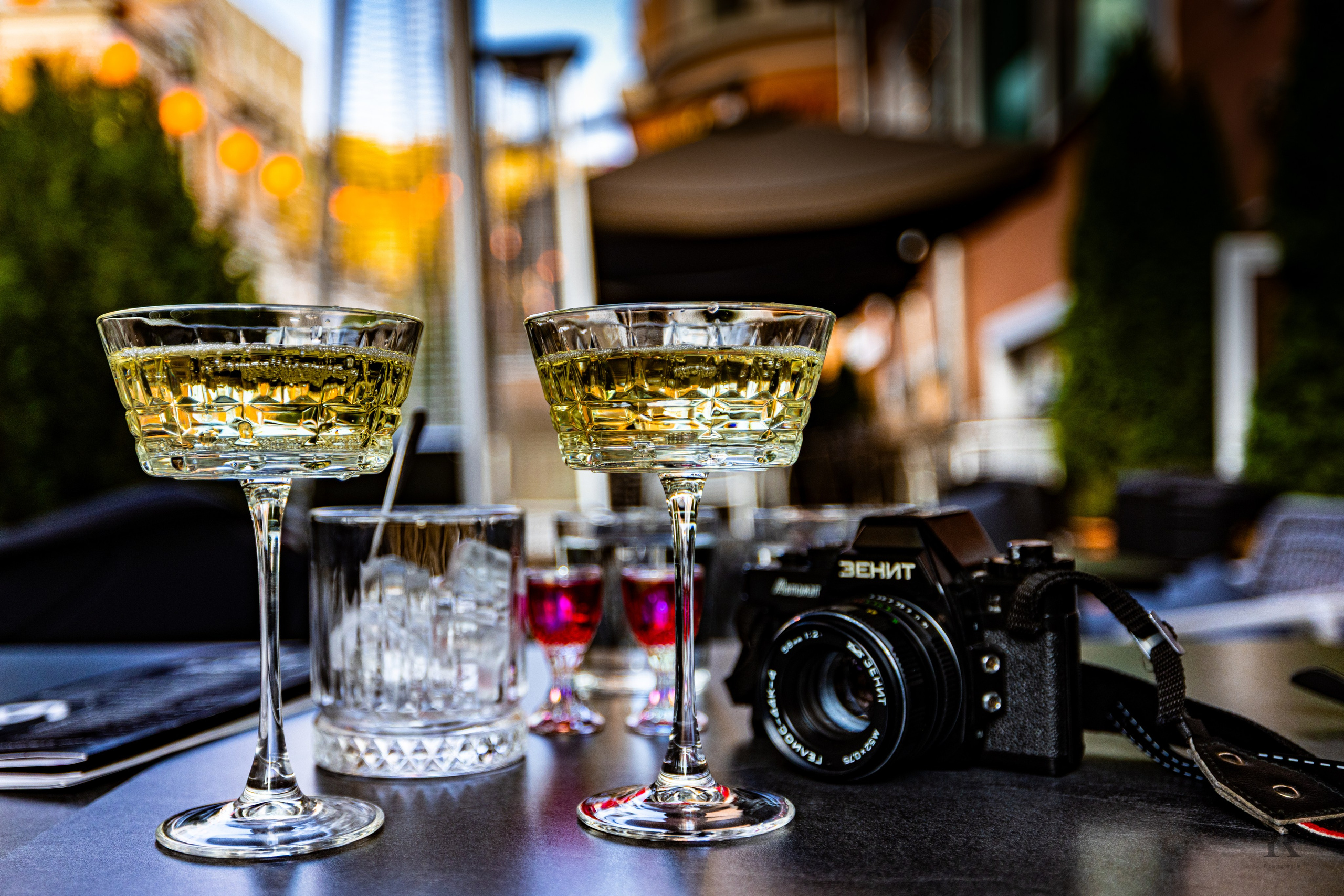 Москва. Август 2025 года. Кузнецкий мост. Люди, детали. Фотографирую жизнь! Московский фотограф волонтер