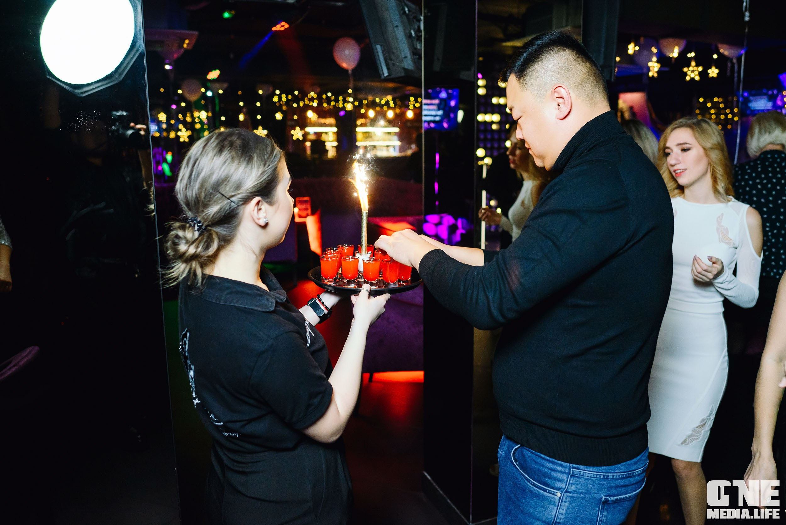 Репортаж из караоке-клуба Эйфория. One Media Life: фоторепортажи, фотоотчеты с мероприятий и заведений