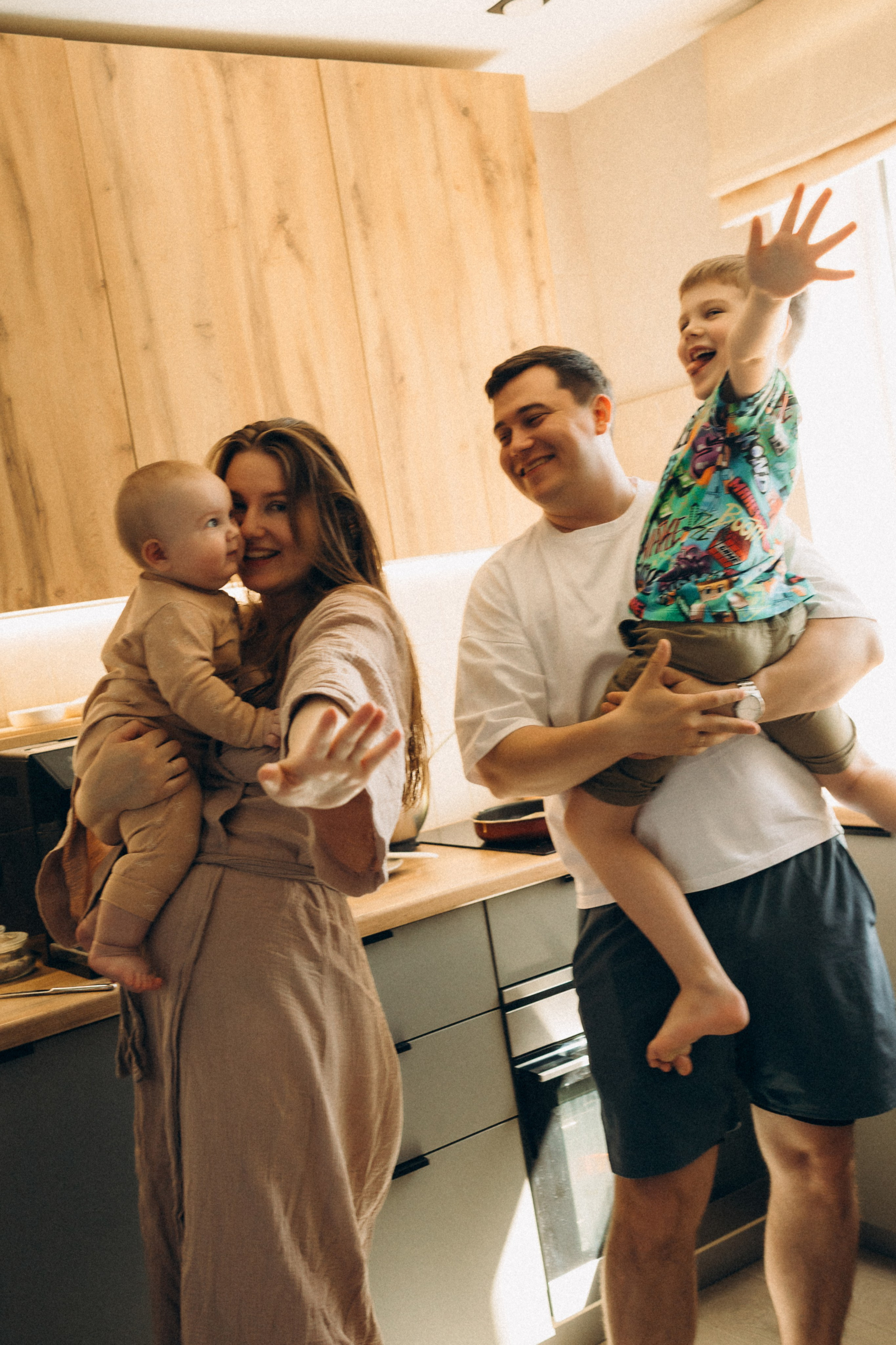 Настя, Миша, Лёша и Саша. Семейный фотограф и детский фотограф в Волгограде Алеся Бутакова — дет