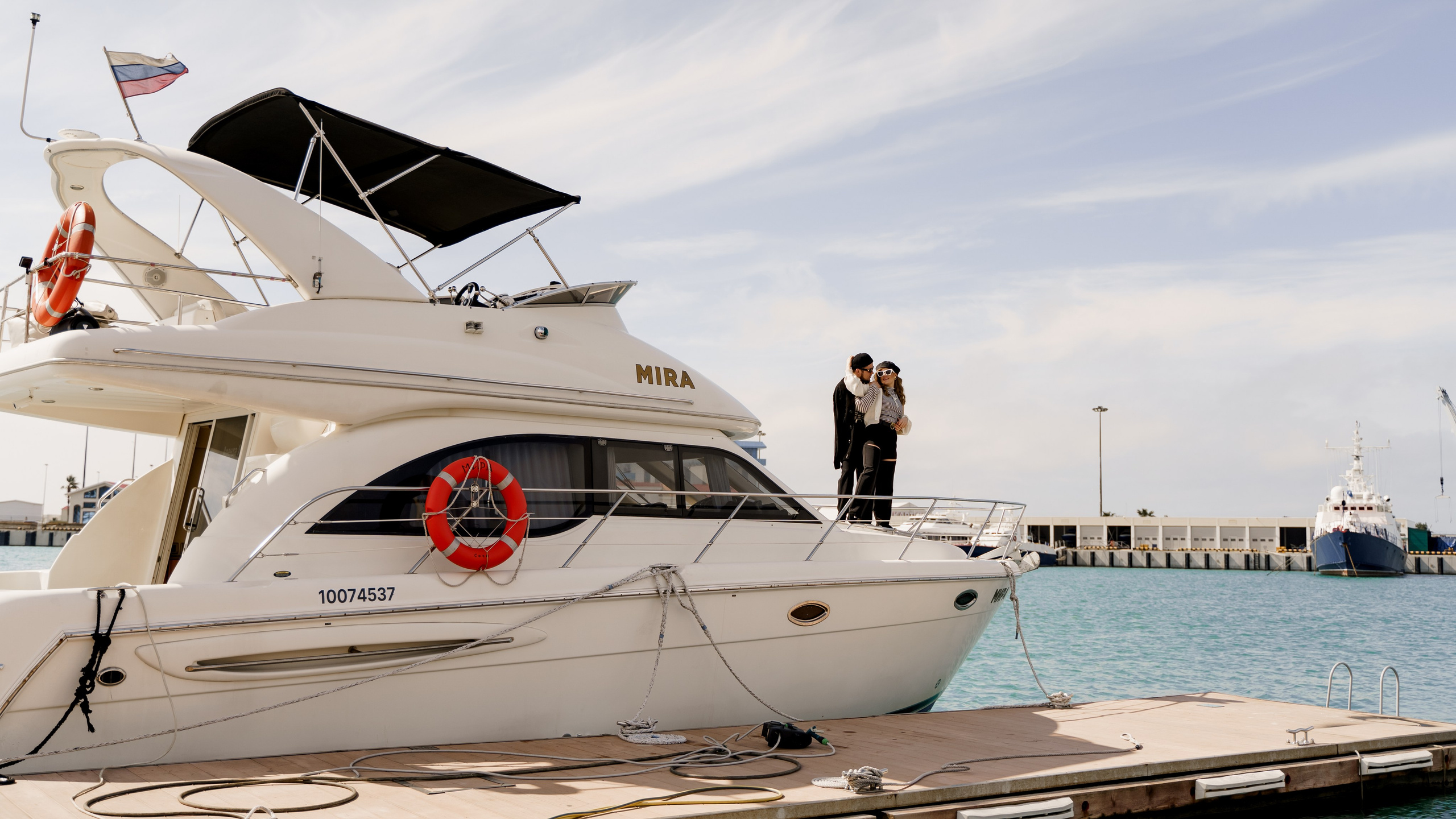 Артем и Анна лавстори на яхте. Свадебный фотограф Санкт-Петербург, Сочи, Питер, Выборг, Луга, Псков