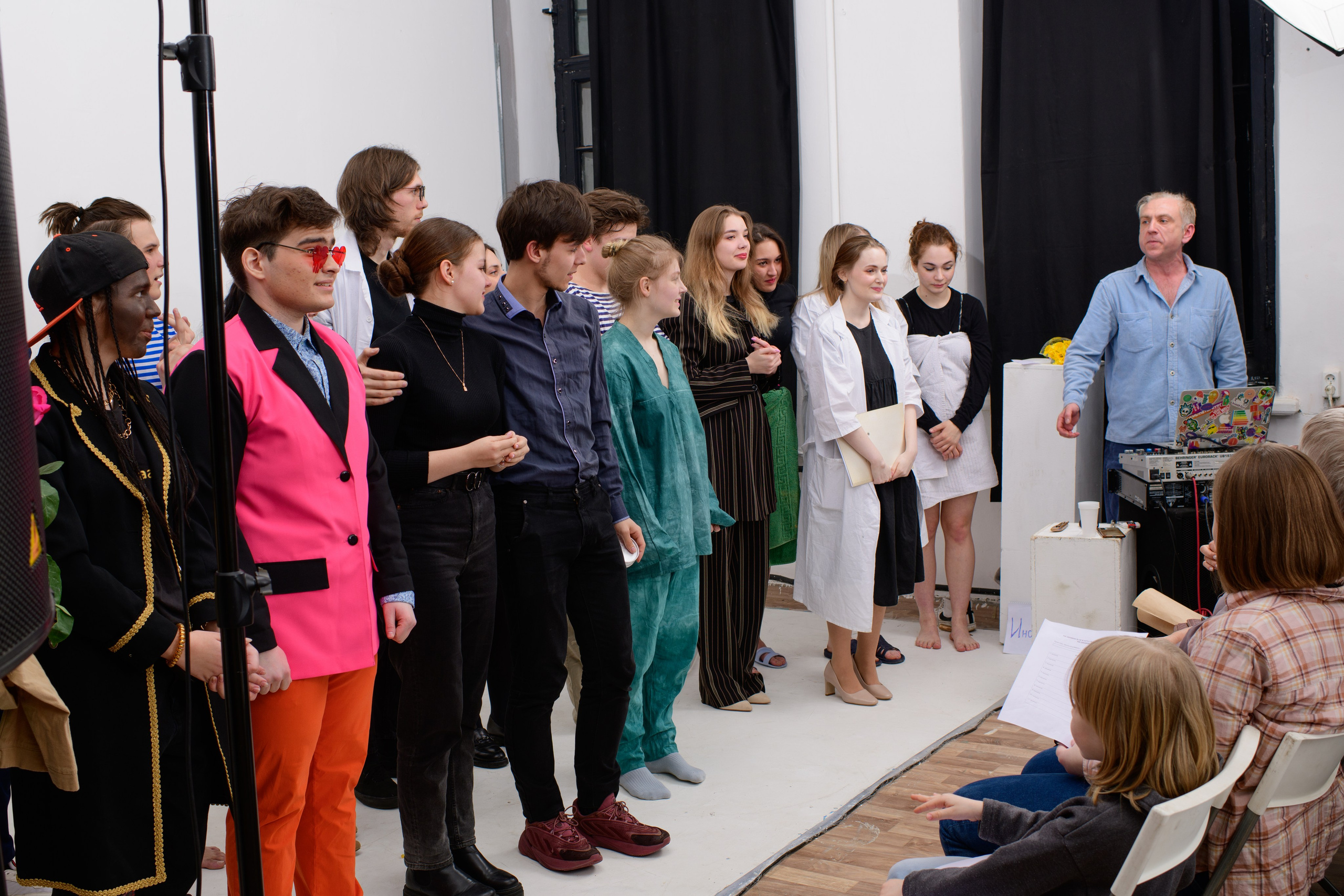 Фотосъемка выступления молодежного театра «РеСпект». Организация и проведение фотосъемок в Санкт-Петербурге. Фотограф Смирягин Илья
