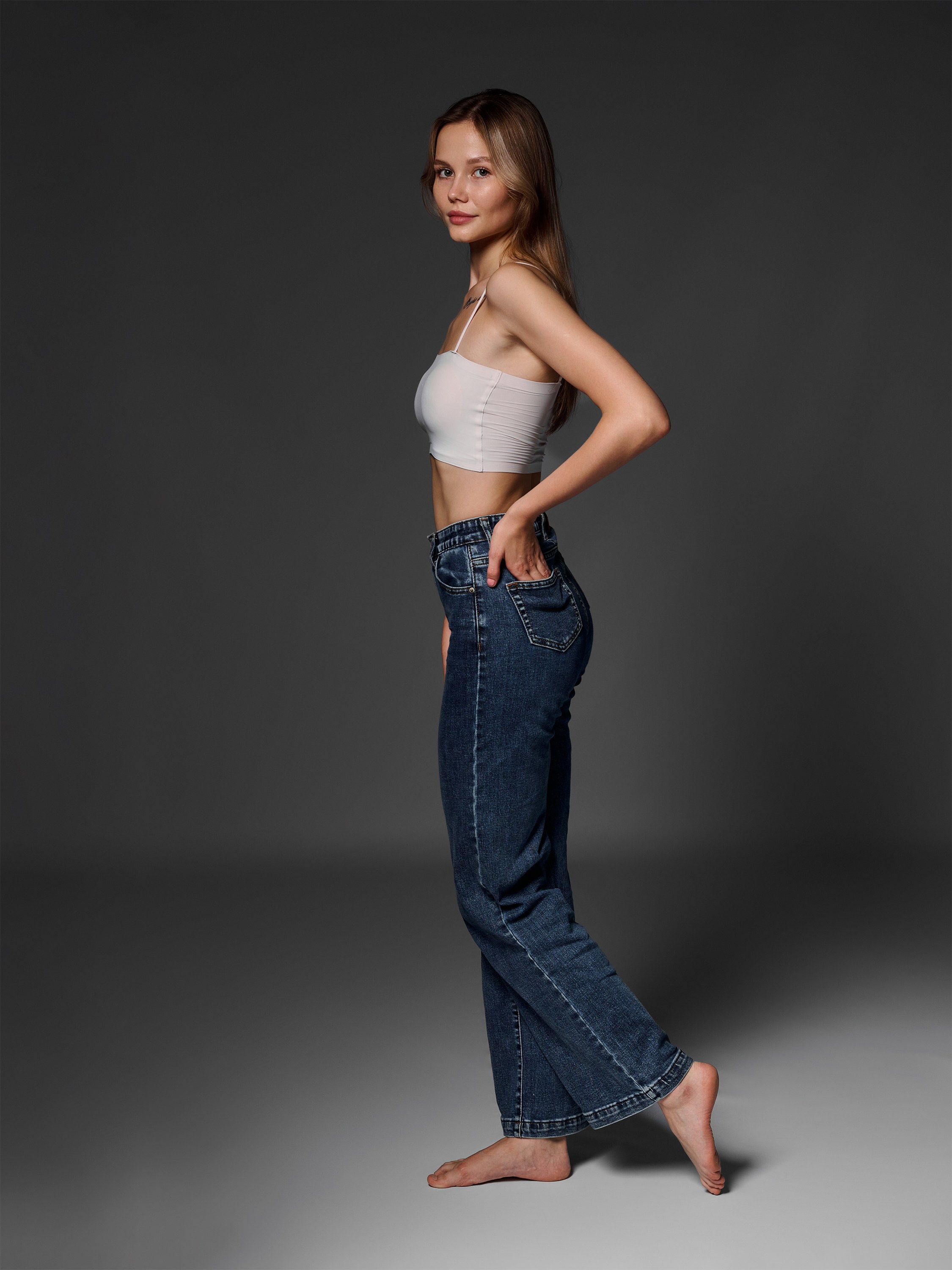 Как сделать фотографии на белом фоне дорогими. Контент фотограф для бизнеса и маркет-плейсов