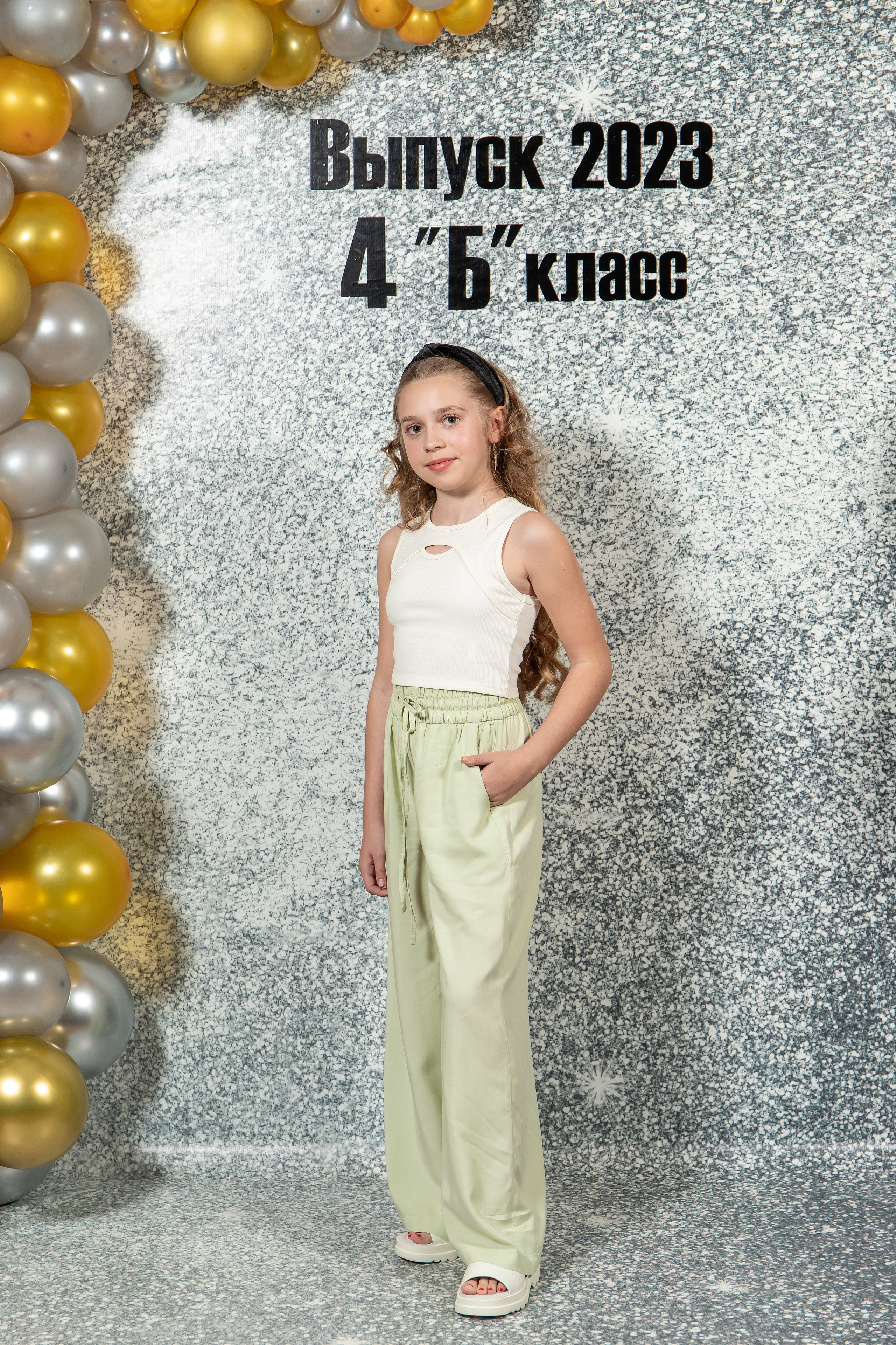 Выпуск 4Б 23 год. Семейный и свадебный фотограф в Геленджике Михаил Шматов