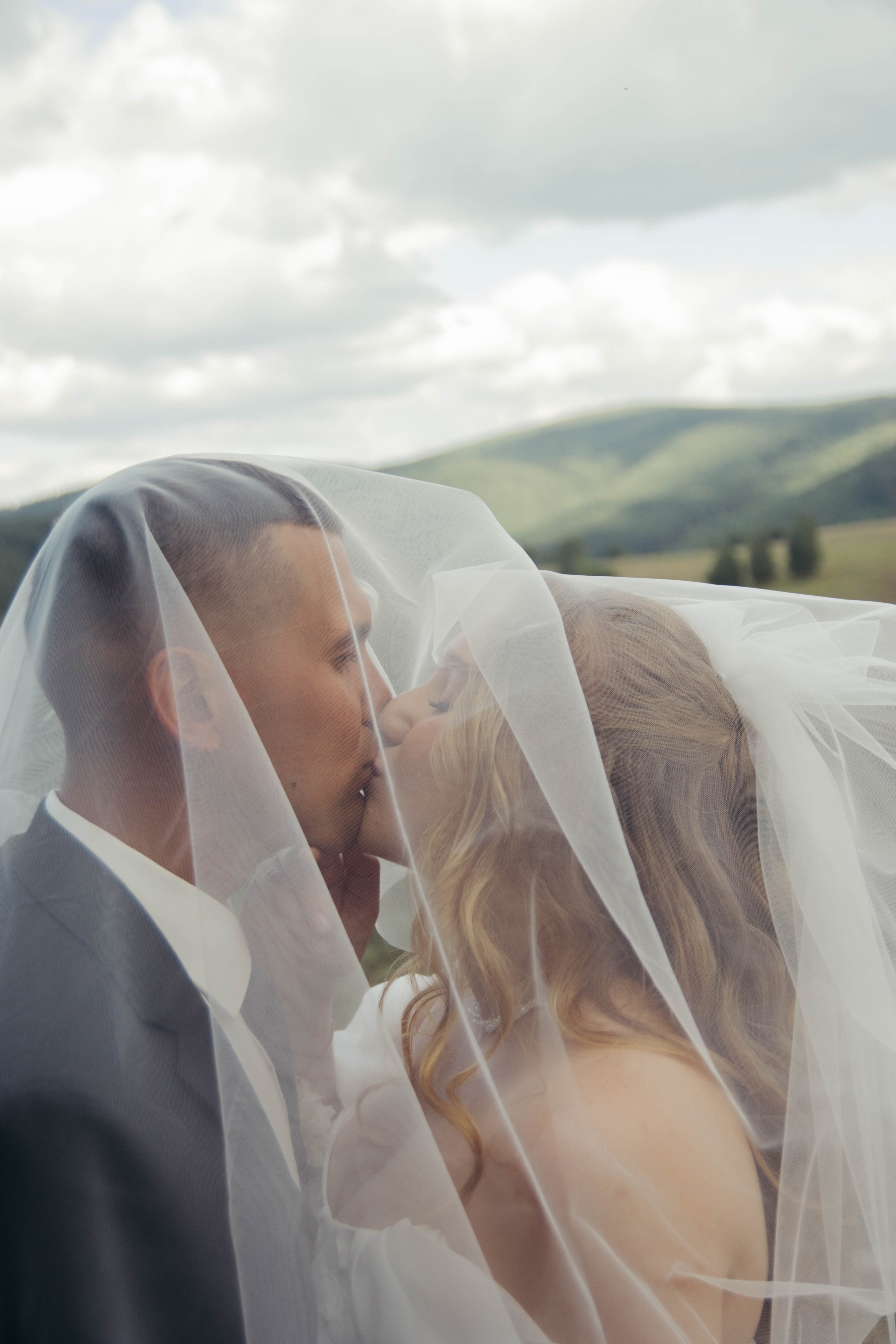 СВАДЕБНЫЕ ИСТОРИИ. ФОТОГРАФ АНАСТАСИЯ САУШКИНА. г. Трехгорный