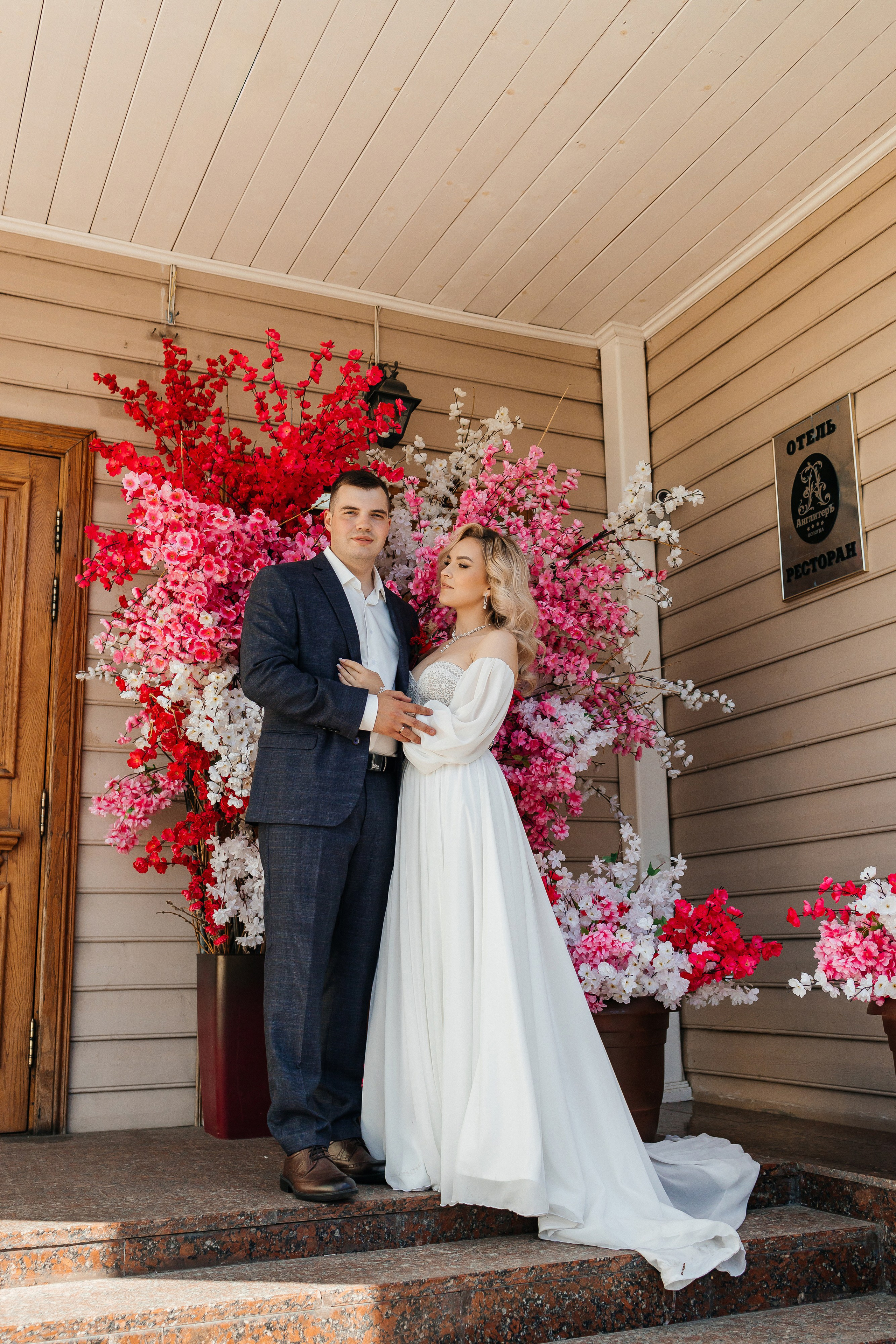 Грандиозное свадебное событие в уютном ресторане. Олег Сверчков | Свадебный фотограф Вологда