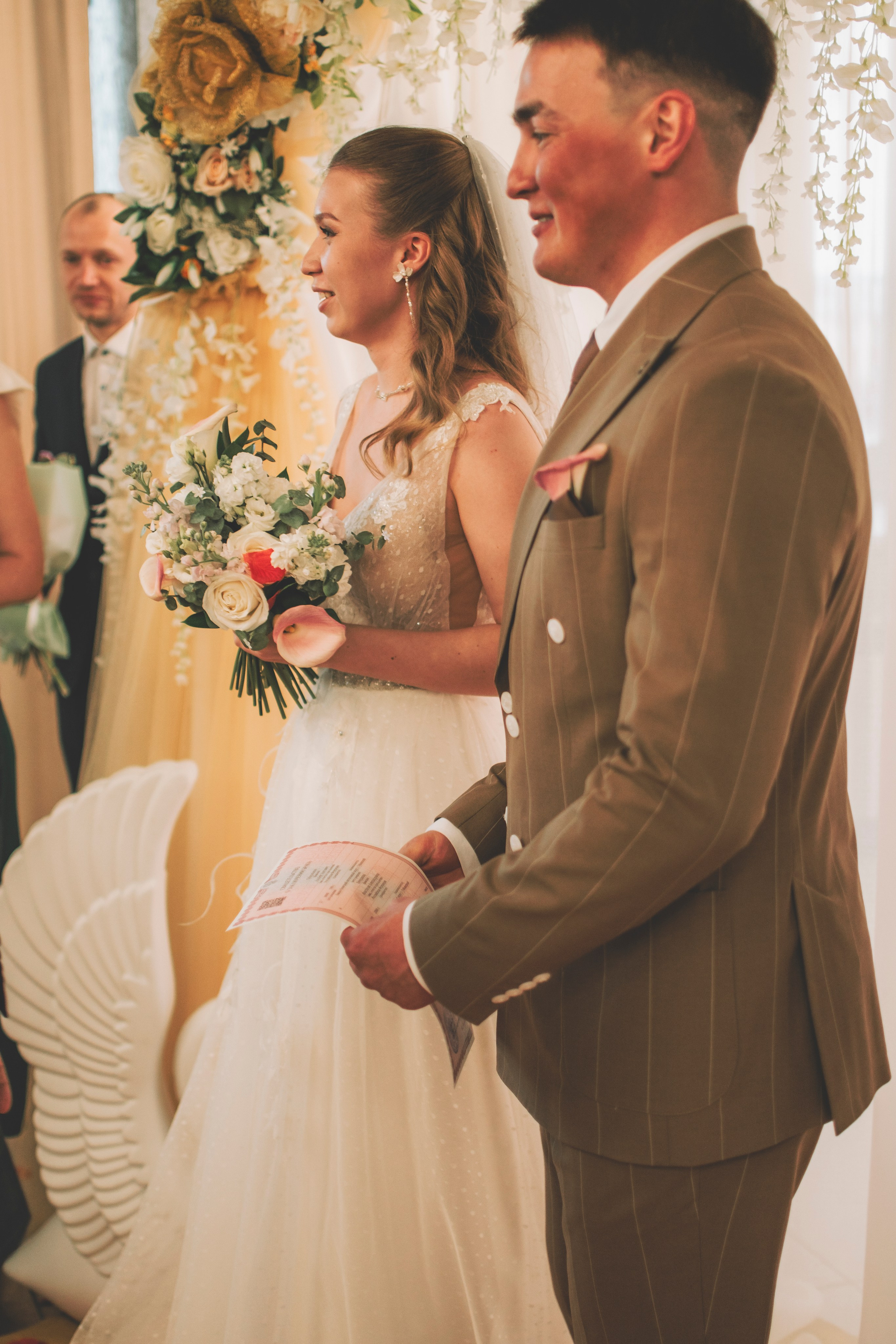 Альберт и Анастасия (Студийная фотосессия, роспись в ДК Нефтяник + фотосессия с гостями). Семейный и свадебный фотограф Губкинский и Ставрополь