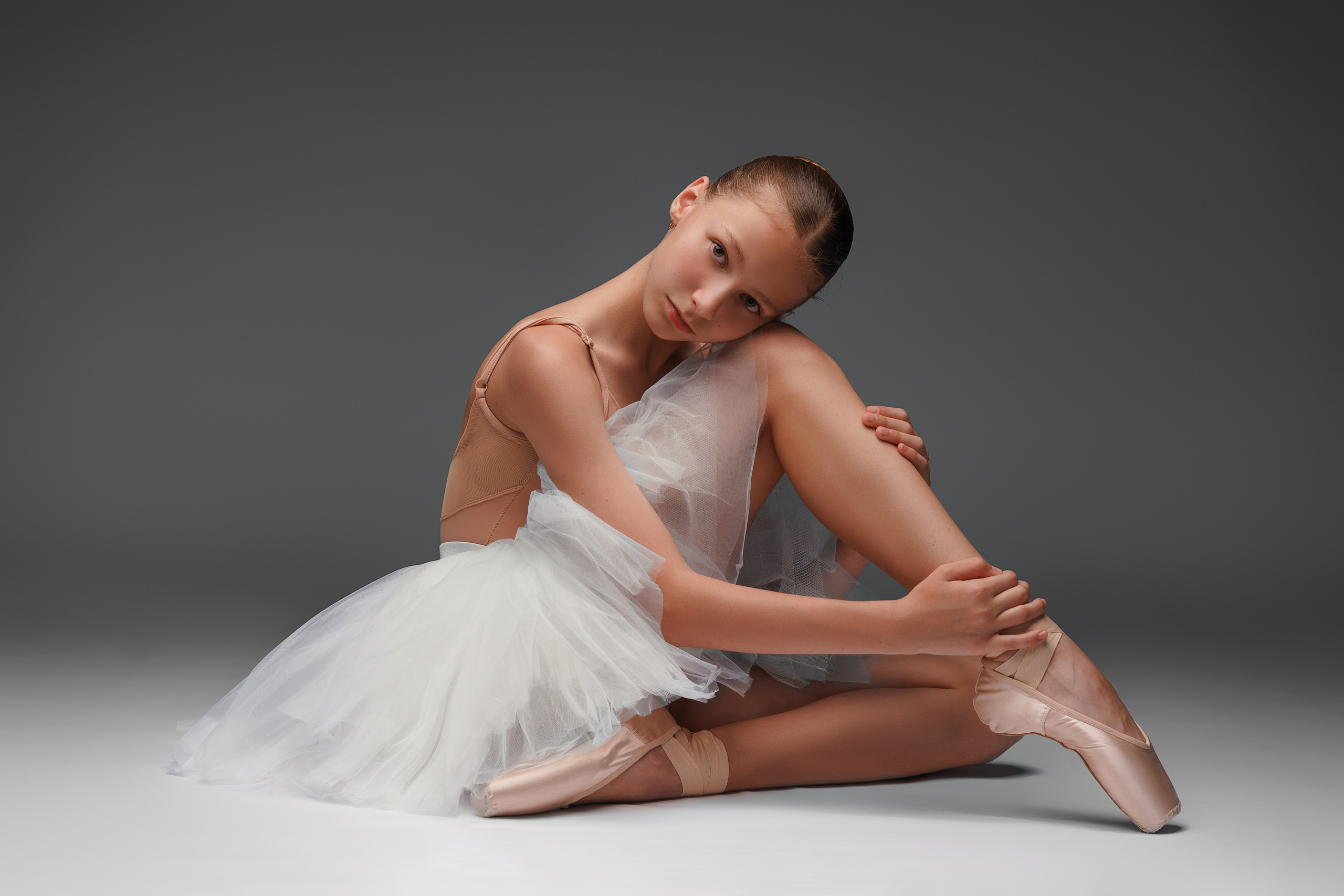 Портретная фотосессия в стиле «Минимализм»: балет и спорт. Виктория Беник