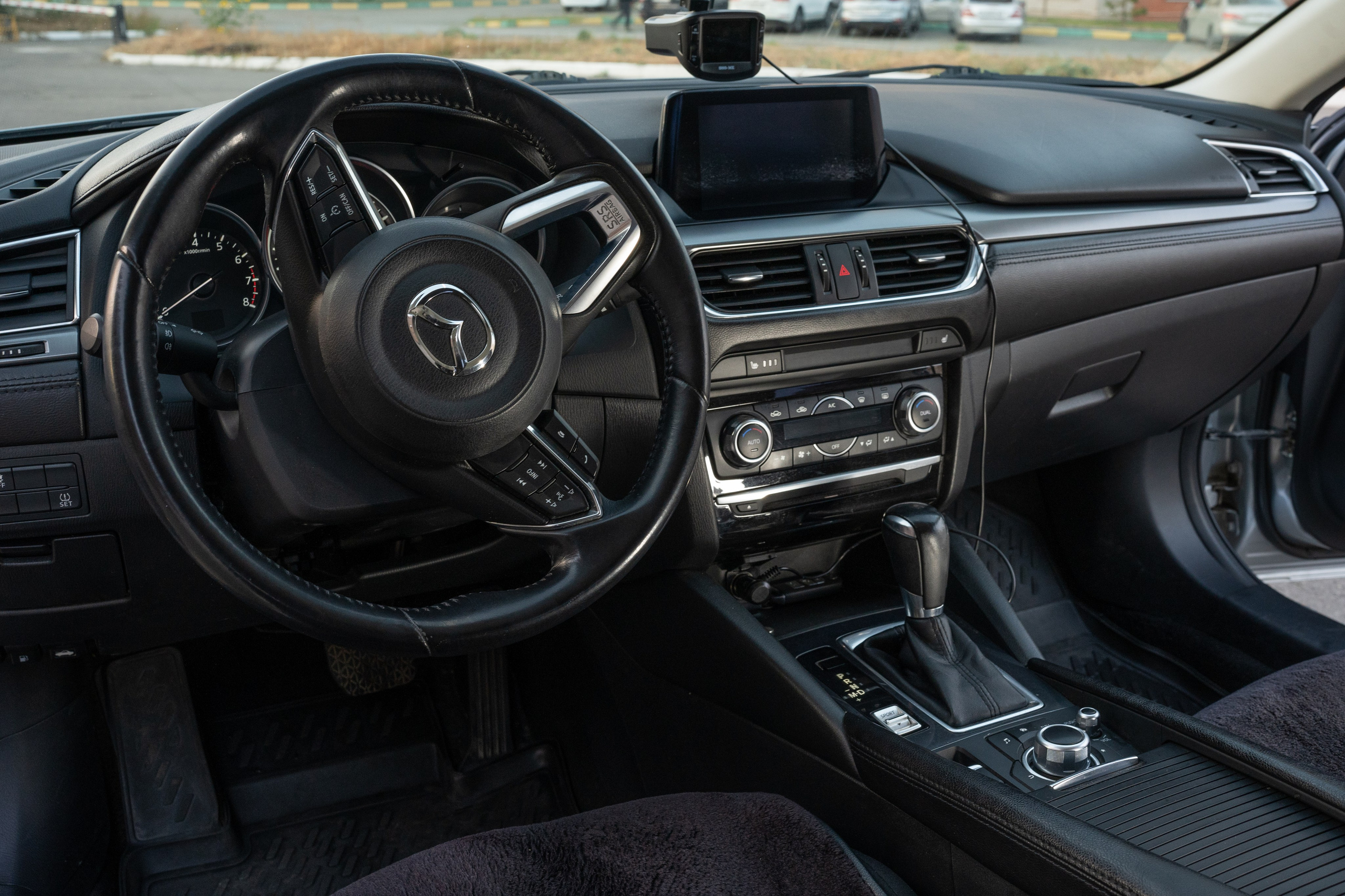 На продажу MAZDA 6. Автомобильный фотограф в Санкт Петербурге. Евгений Коновалов