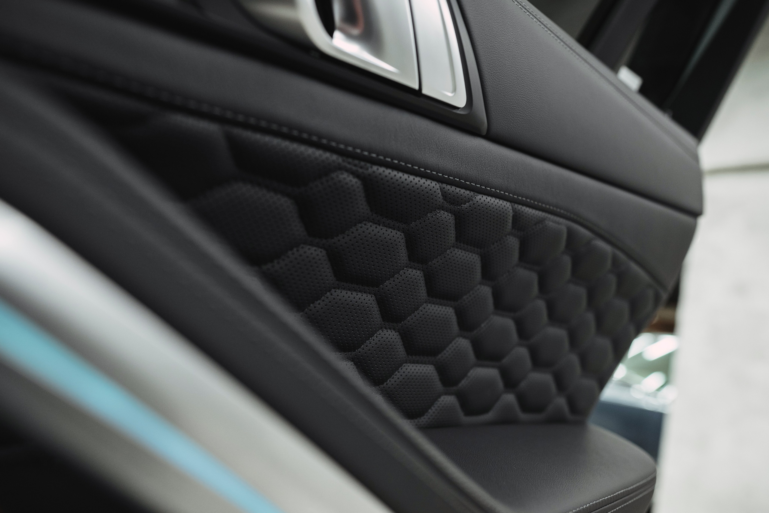 BMW X6M матовый. DeLorein