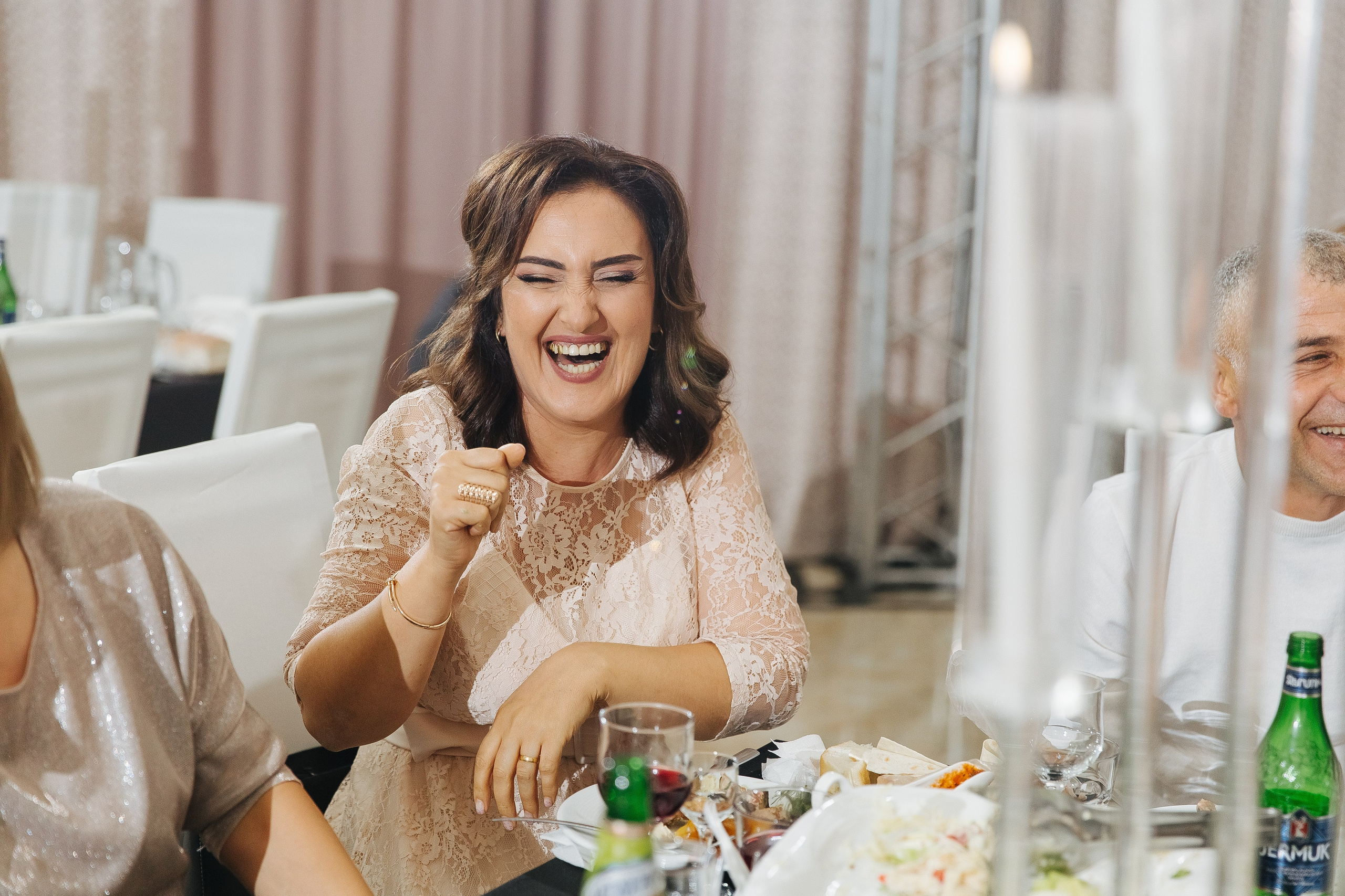 Ани и Назели. 35&5 День рождения, «Янтарь». Фотограф в Красноярске Надежда Воскресенская