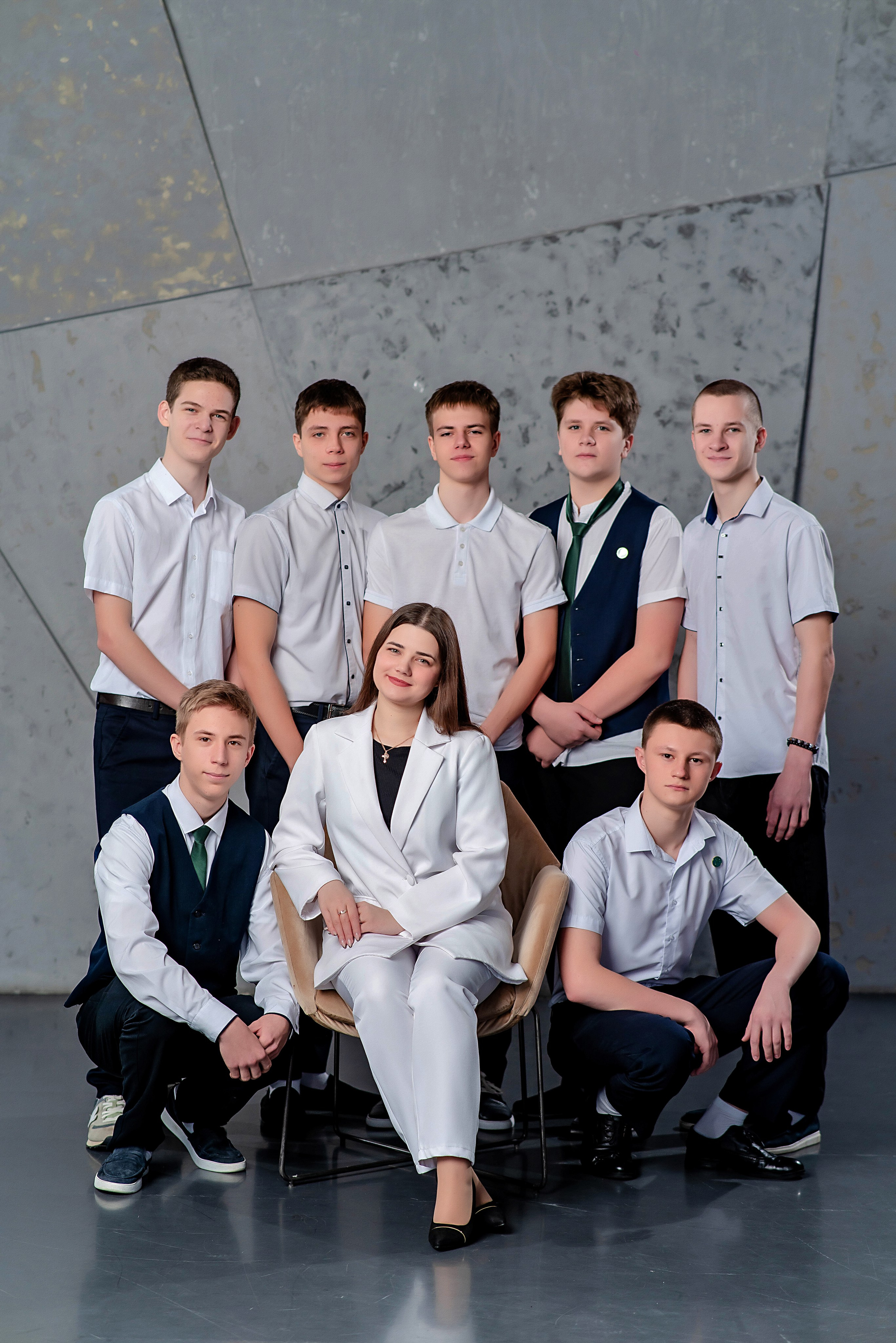 Выпускные (школьные) альбомы (книги) в Ростове-на-Дону. Современные Выпускные Альбомы в Ростове-на-Дону