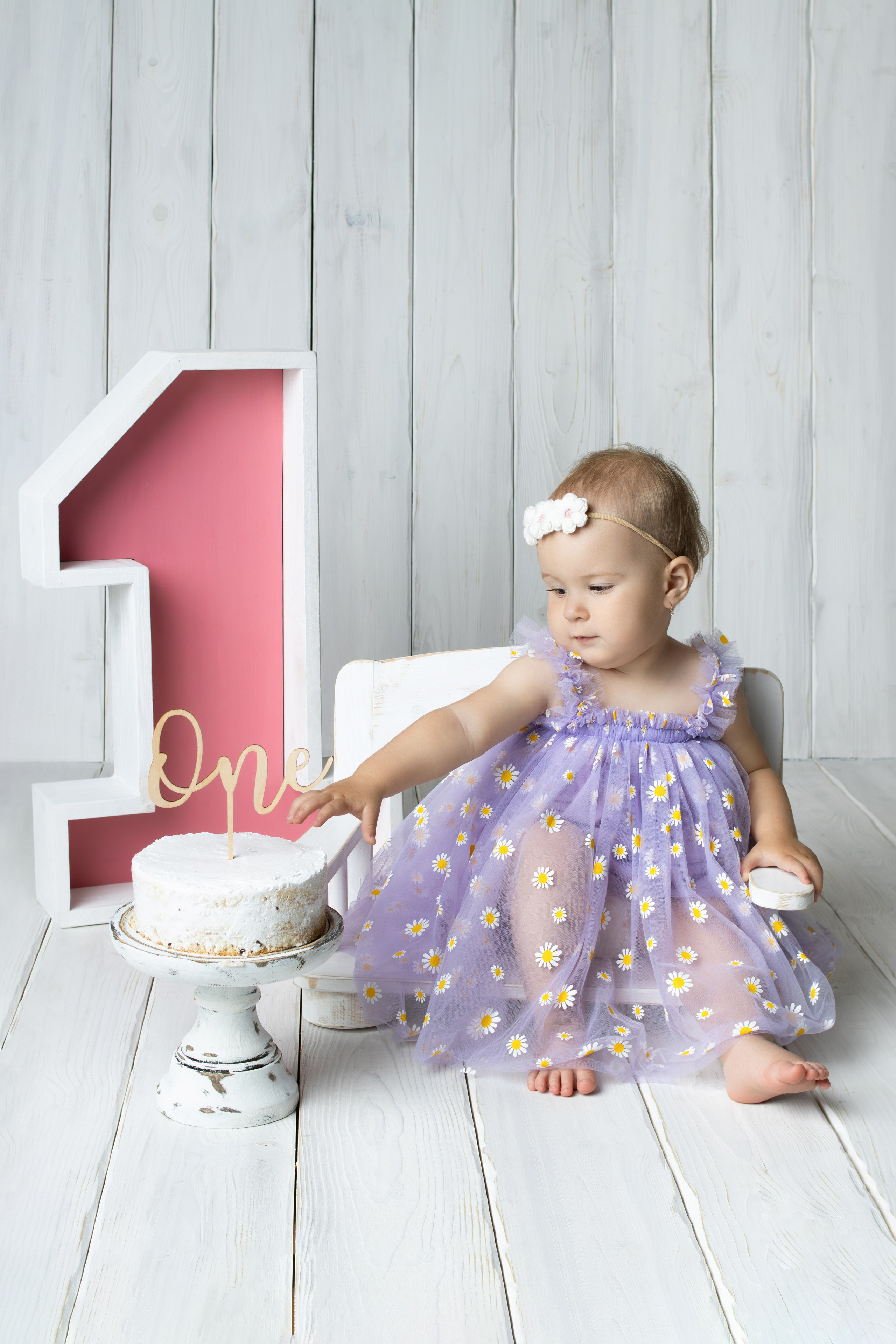 Фотосессия малыша до года, фотосессия на годик, фотосессия с тортом, фотосессия малыша с тортом, фотосессия в стиле минимализм, фотосессия малыша с бенто тортом, фотосессия с бенто тортом, бенто торт, фотосессия малыша до года Омск, годик, фотосессия в студии, фотосессия в студии Омск