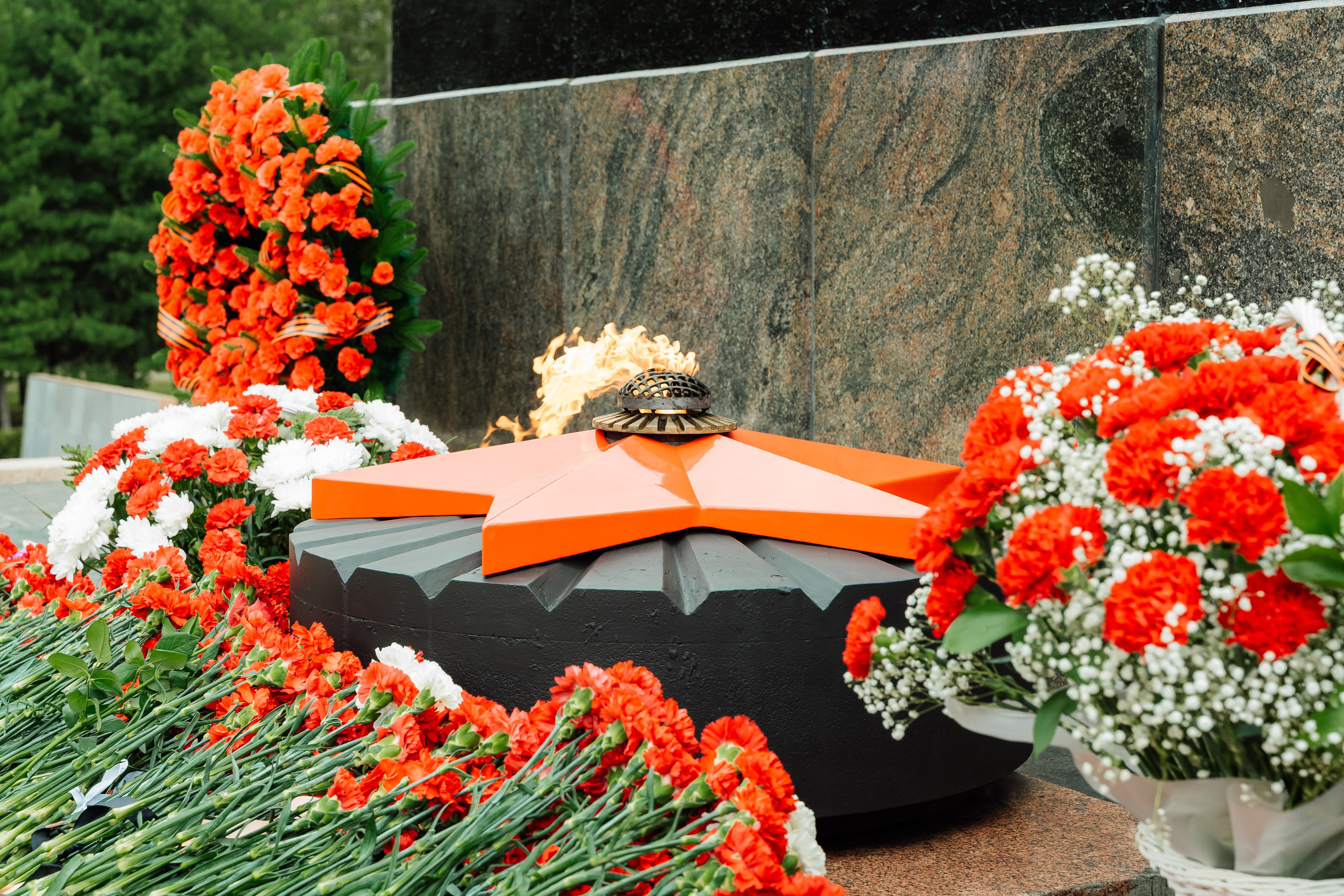 Возложение цветов, СБЕР. Ваш фотограф в Томске Александр Аркуша