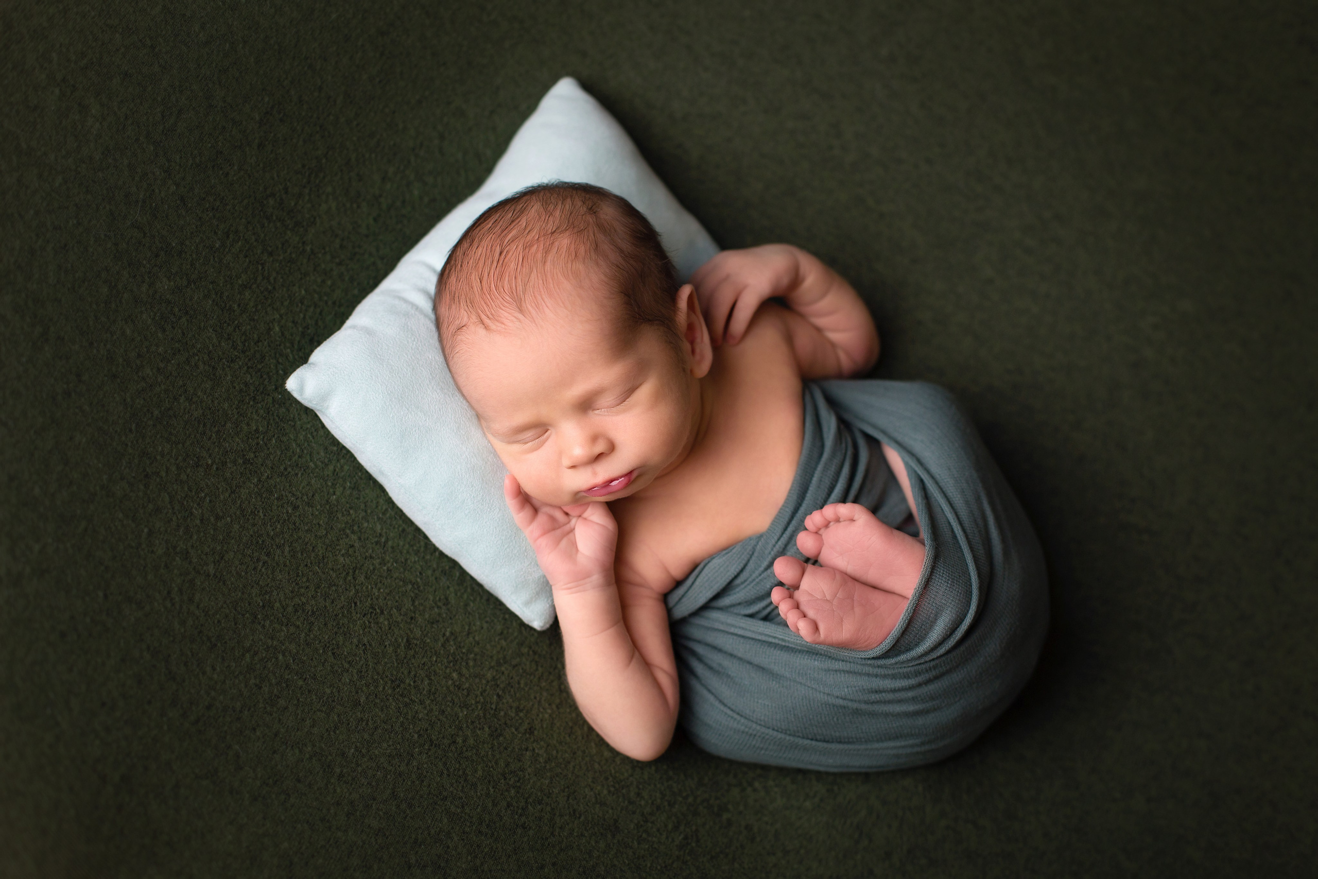 Новорождённые. Детский, семейный фотограф в Новороссийске Алла Околиздаева