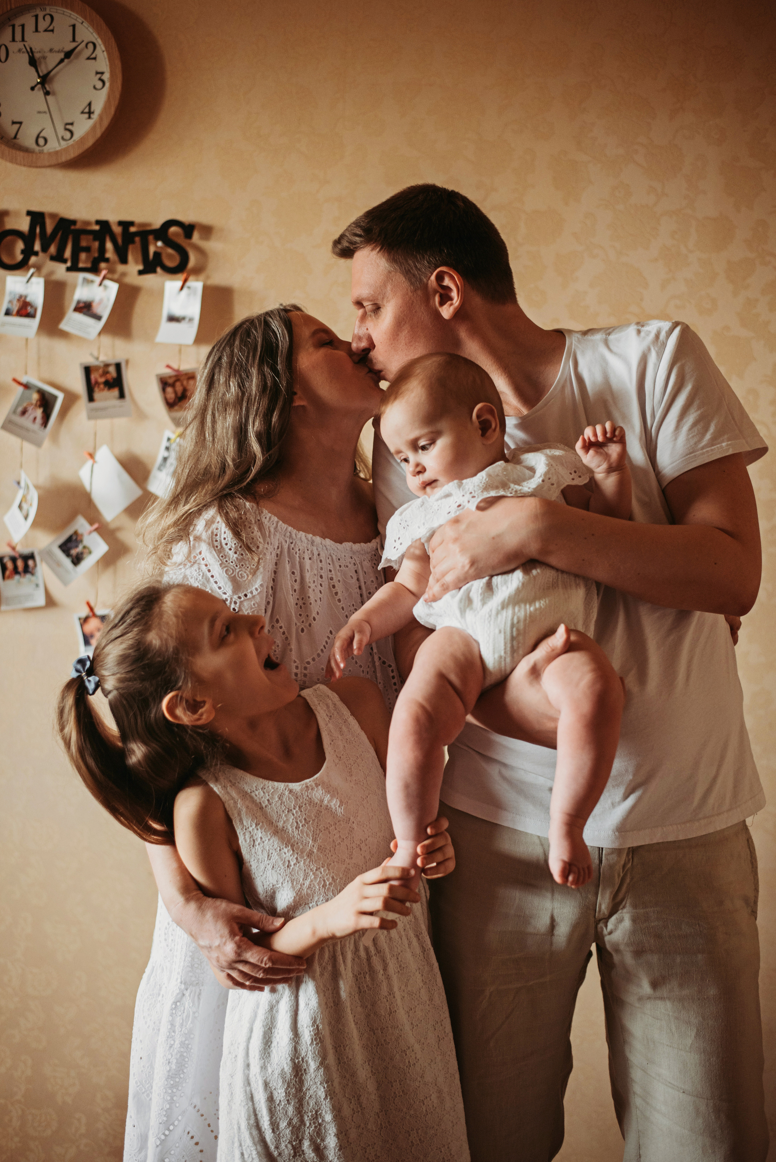 Виктория и Павел с дочками. Детский и семейный фотограф выпускной альбом Приморско-Ахтарск