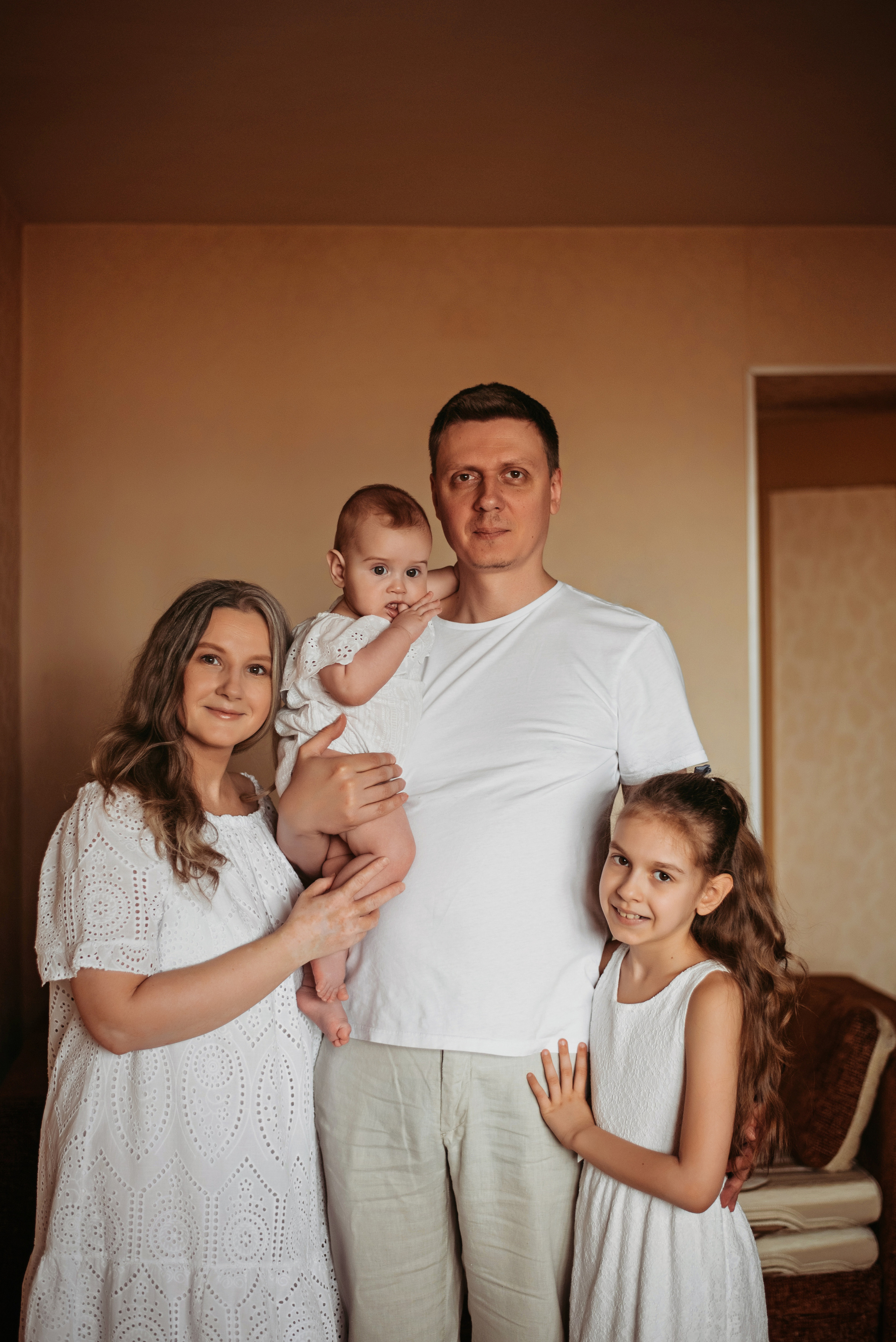 Виктория и Павел с дочками. Детский и семейный фотограф выпускной альбом Приморско-Ахтарск