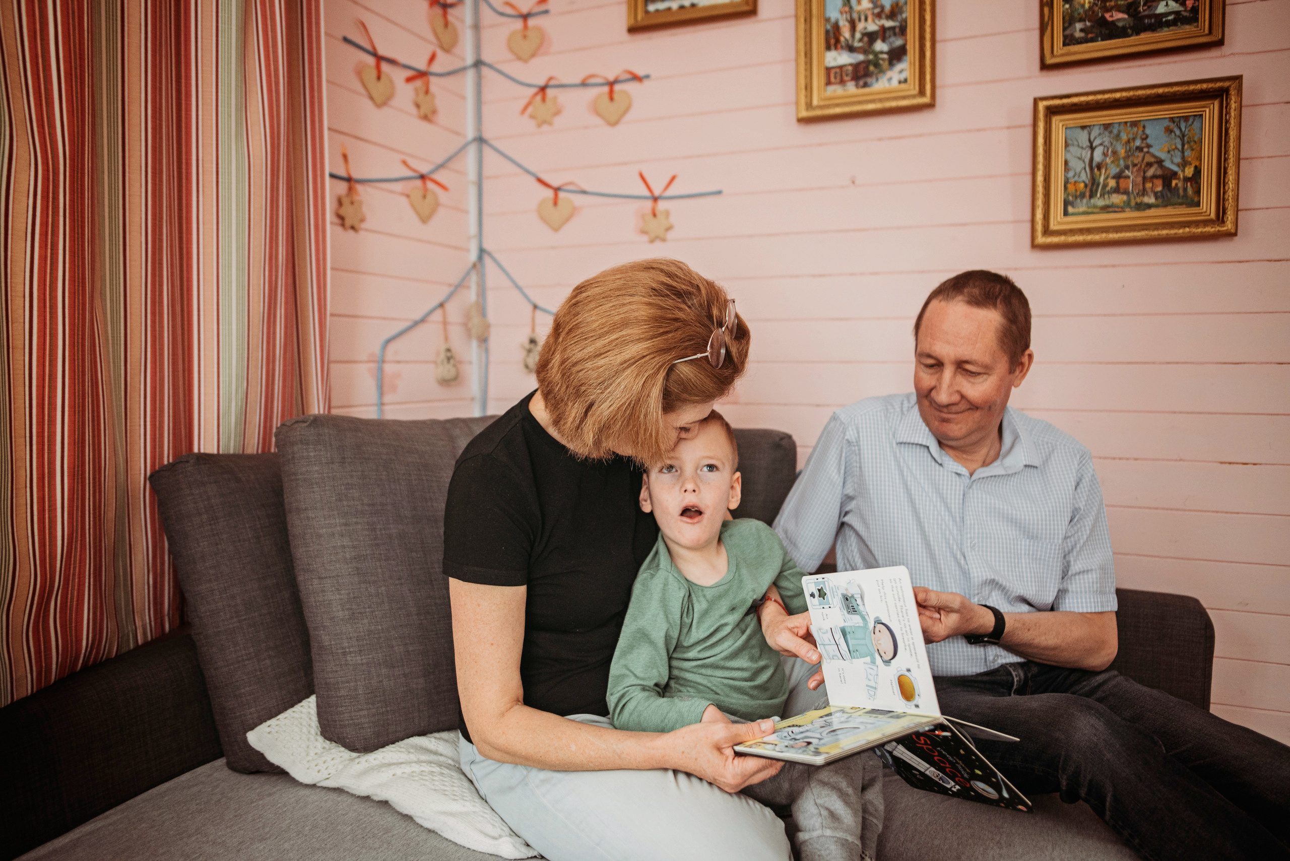 Большая и дружная семья). Детский и семейный фотограф выпускной альбом Приморско-Ахтарск