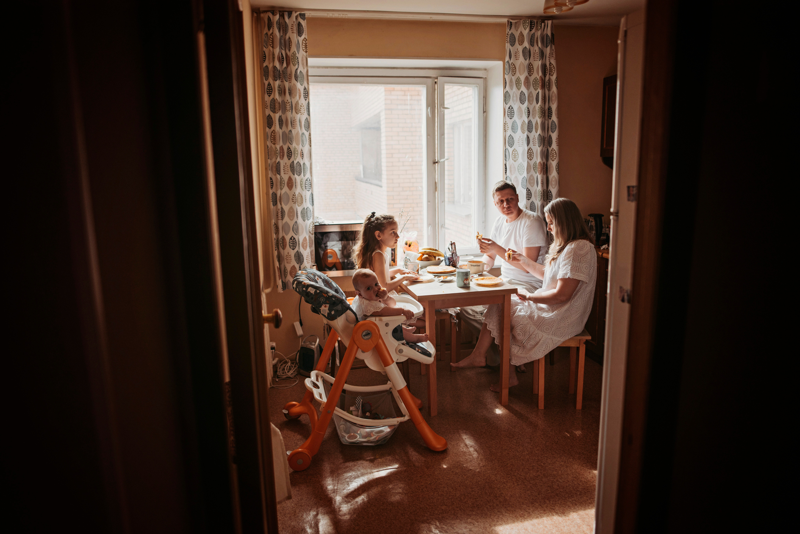 Виктория и Павел с дочками. Детский и семейный фотограф выпускной альбом Приморско-Ахтарск