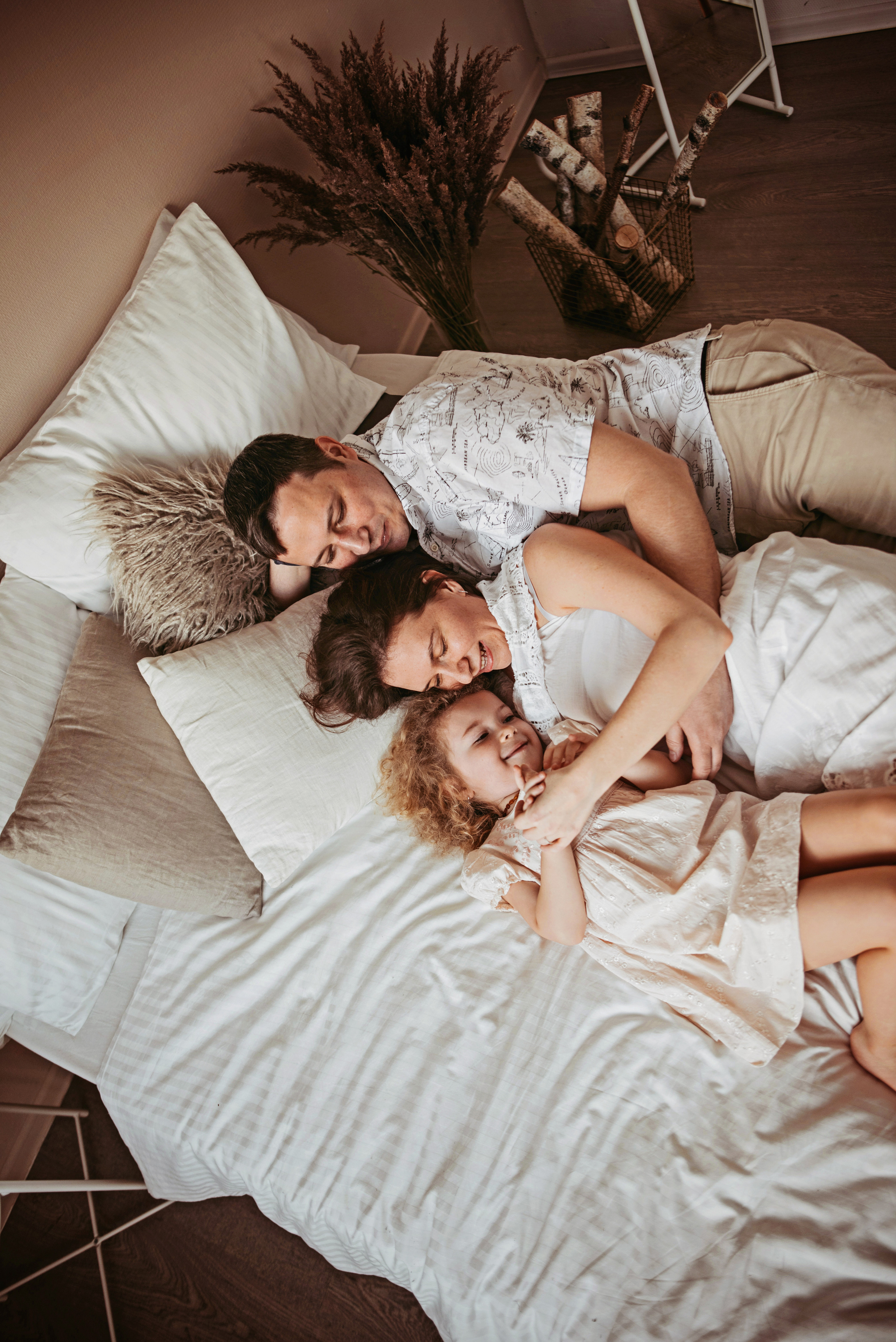 Татьяна и Анатолий с Викусей. Детский и семейный фотограф выпускной альбом Приморско-Ахтарск