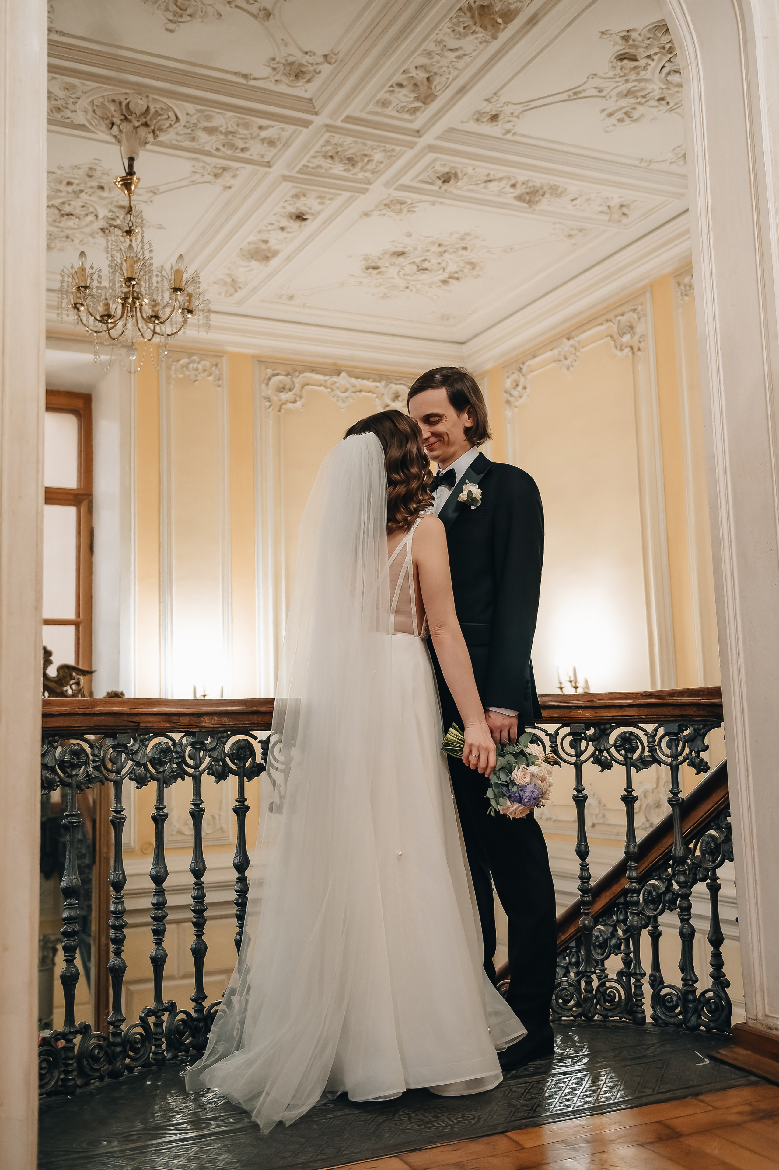 Свадебная фотосессия в библиотеке им. Пушкина. Портретный фотограф Москва Светлана Кашура