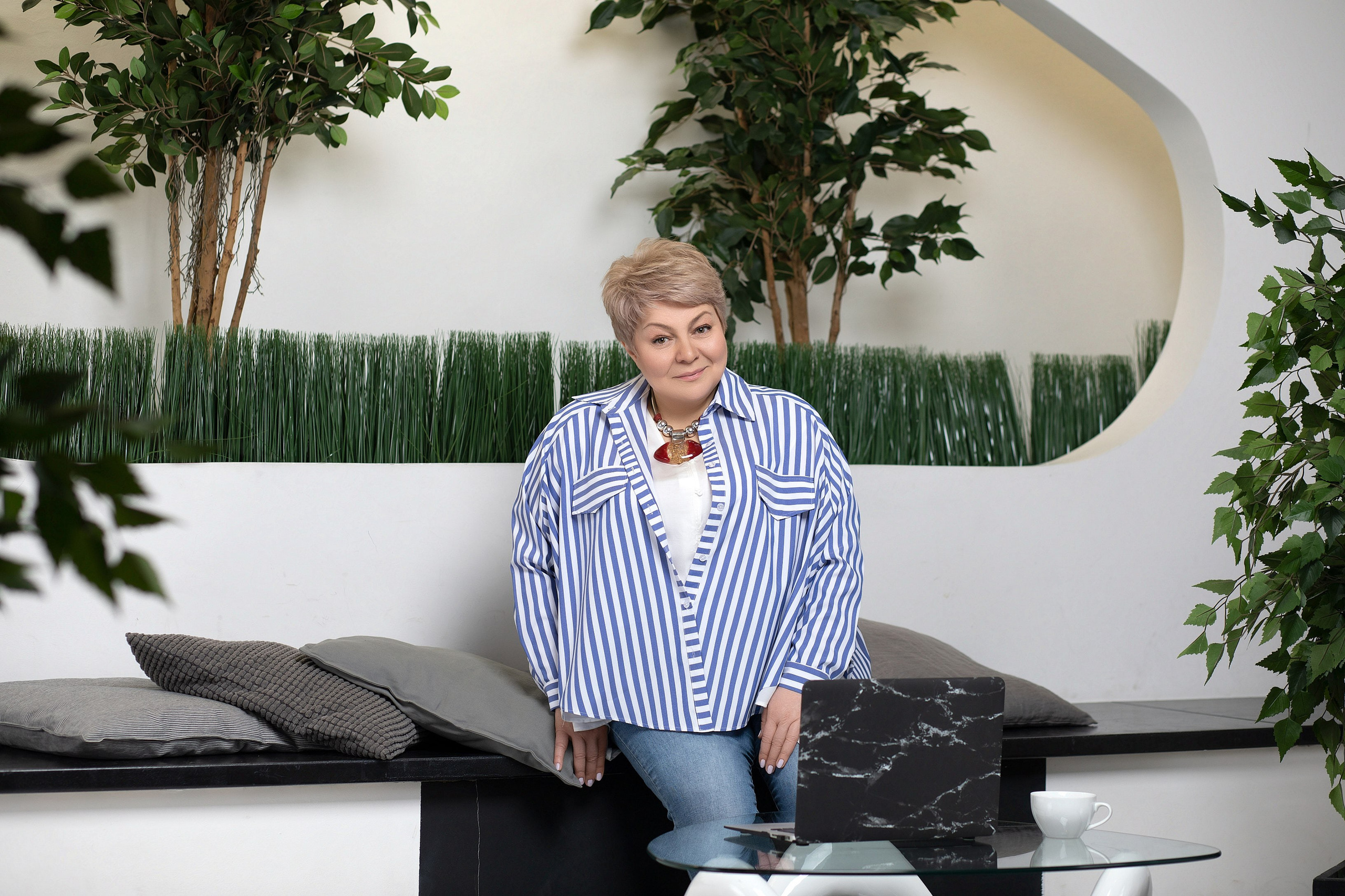 Студийная фотосессия для женщин | Сильные и уверенные портреты