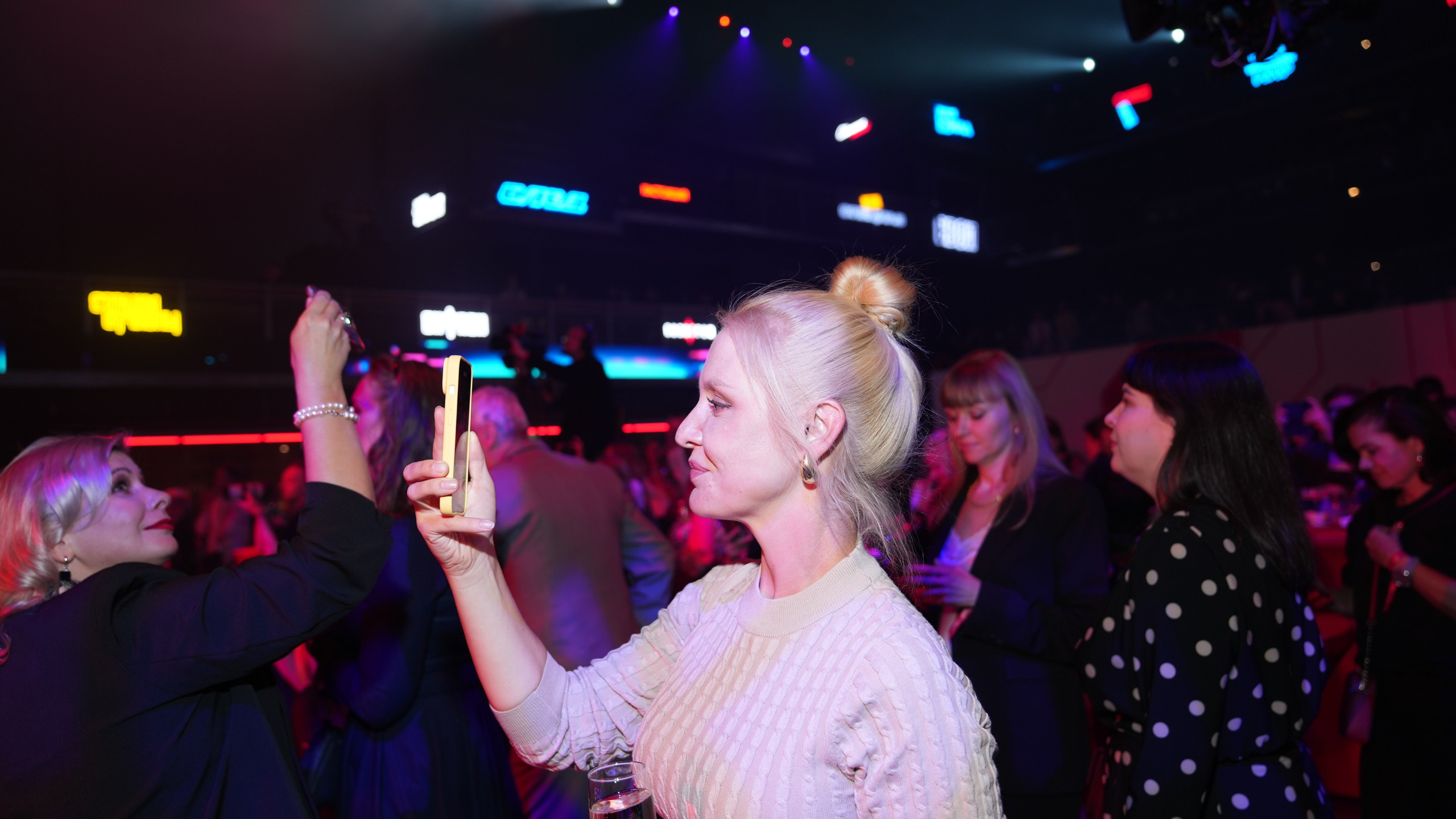 Презентация Пятого канала 01.10.2024. EVEREST PHOTO REPORT