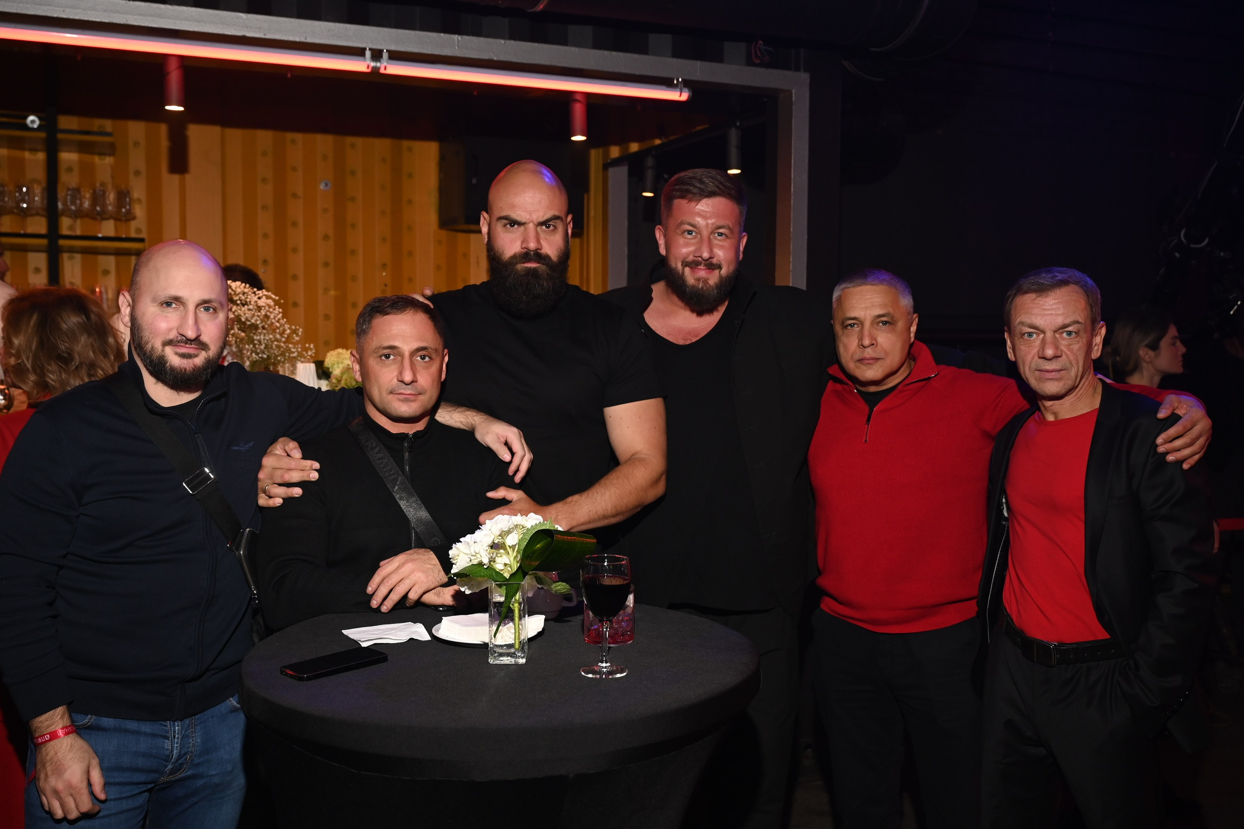 Презентация Пятого канала 01.10.2024. EVEREST PHOTO REPORT