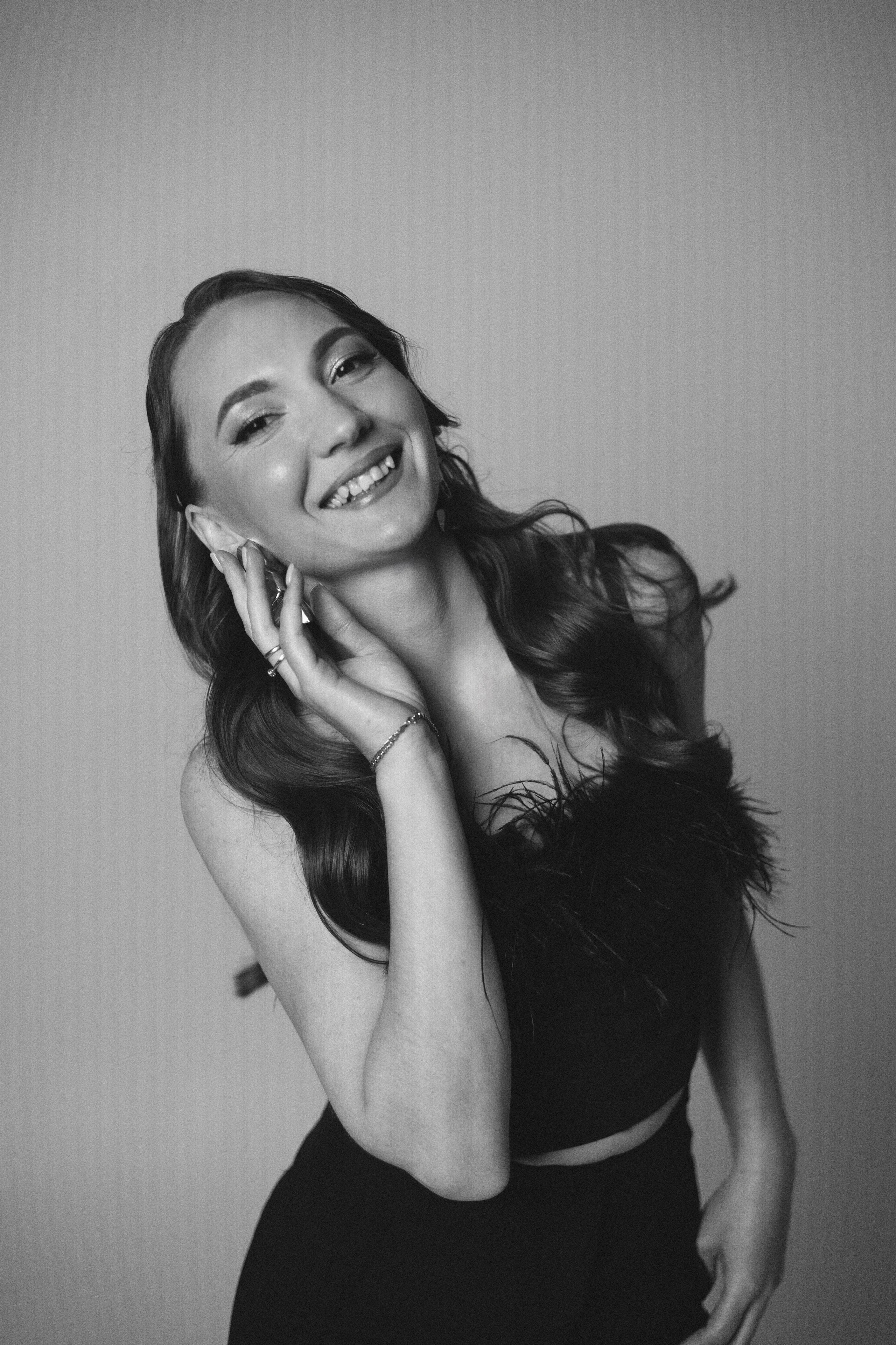 ЖЕНСКИЕ ПОРТРЕТЫ СТУДИЯ 2026. Фотограф Красноярск съемки лавстори, фотосессия в студии, портретная съемка, творческие фотосессии