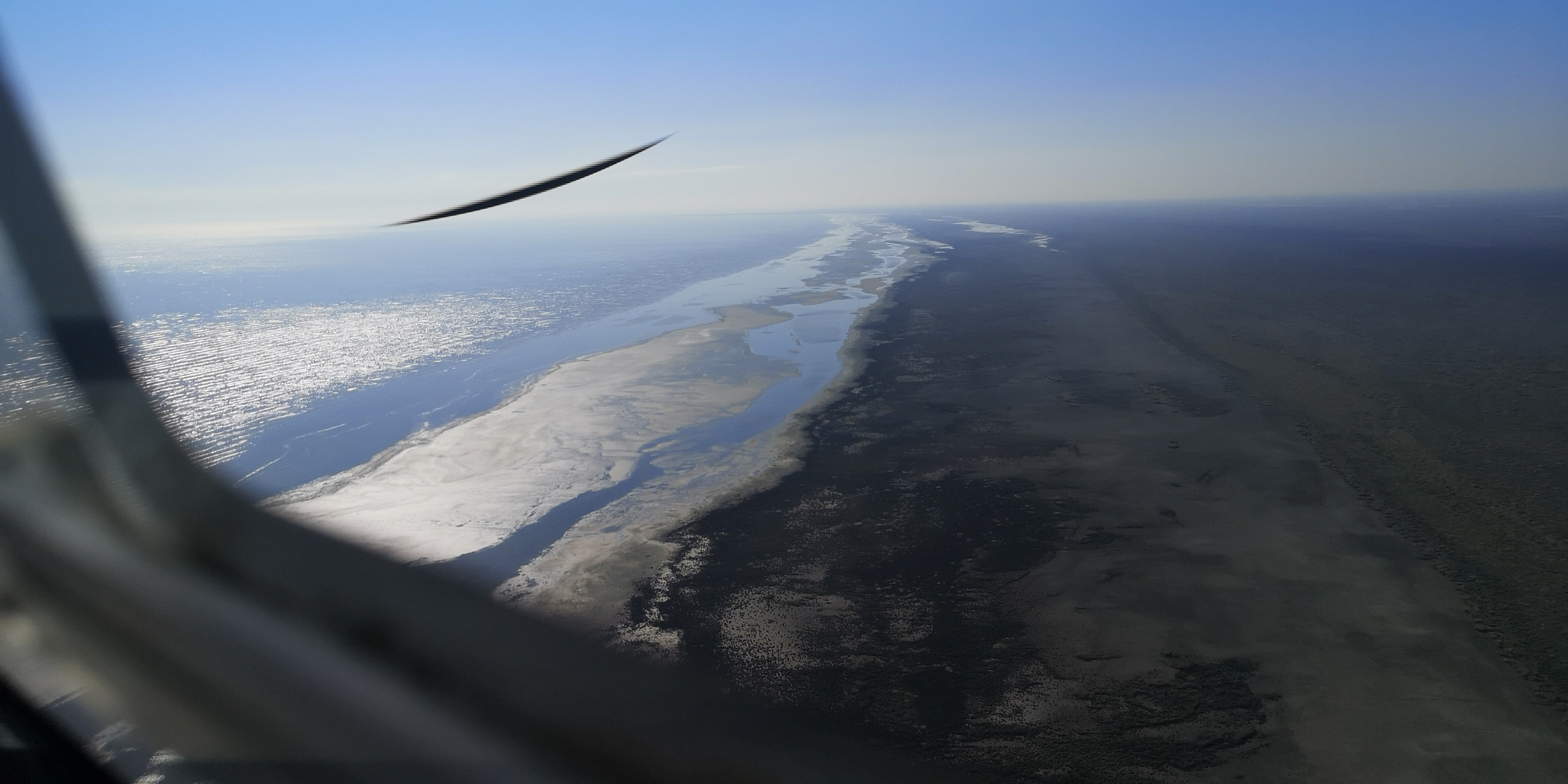Каспийское море (наука на Ла-8) (2021 г.). Фотоальбом показывающий увлекательный мир авиации и мир медведей Андрея Иванова