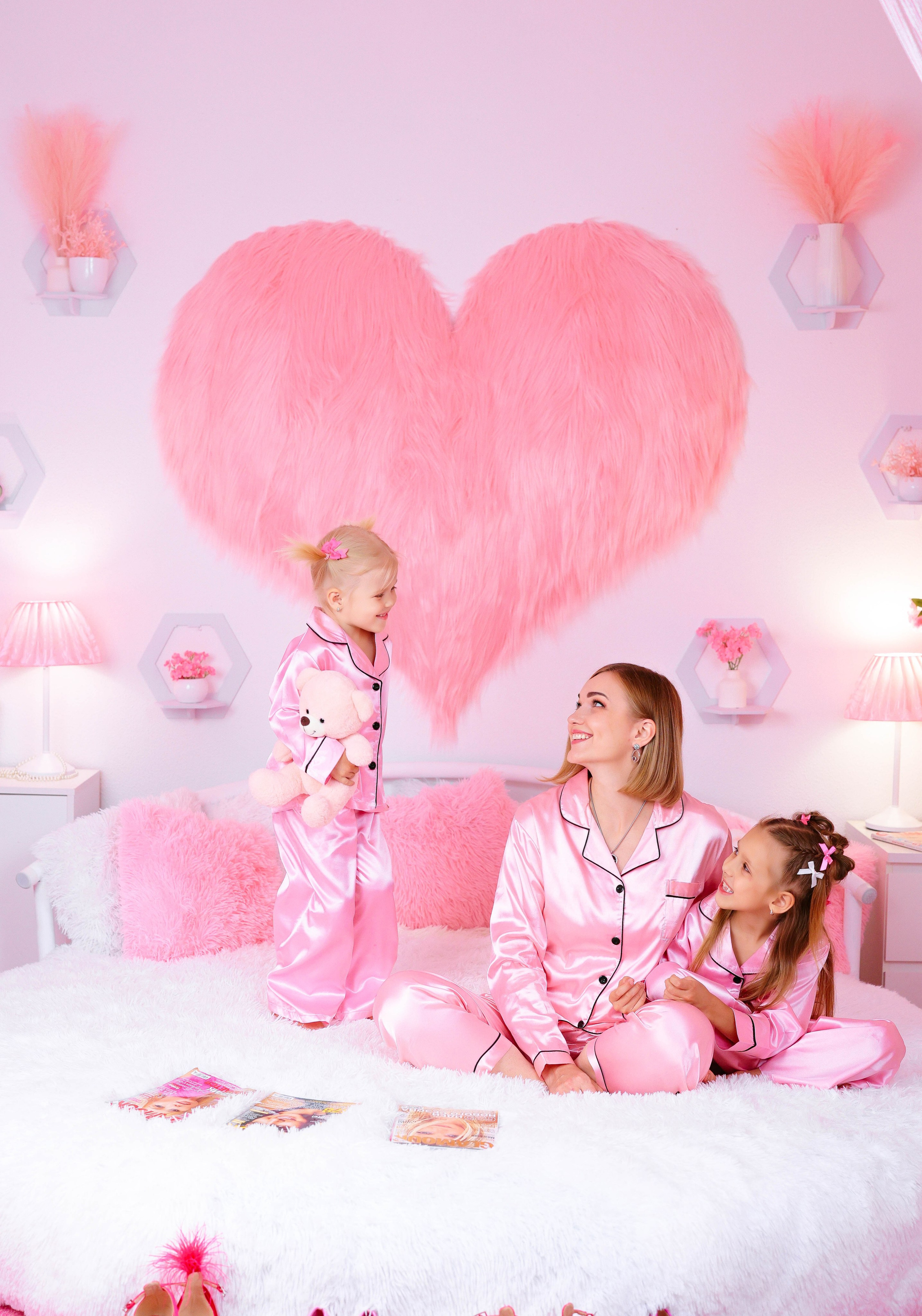 РОЗОВАЯ КОМНАТА