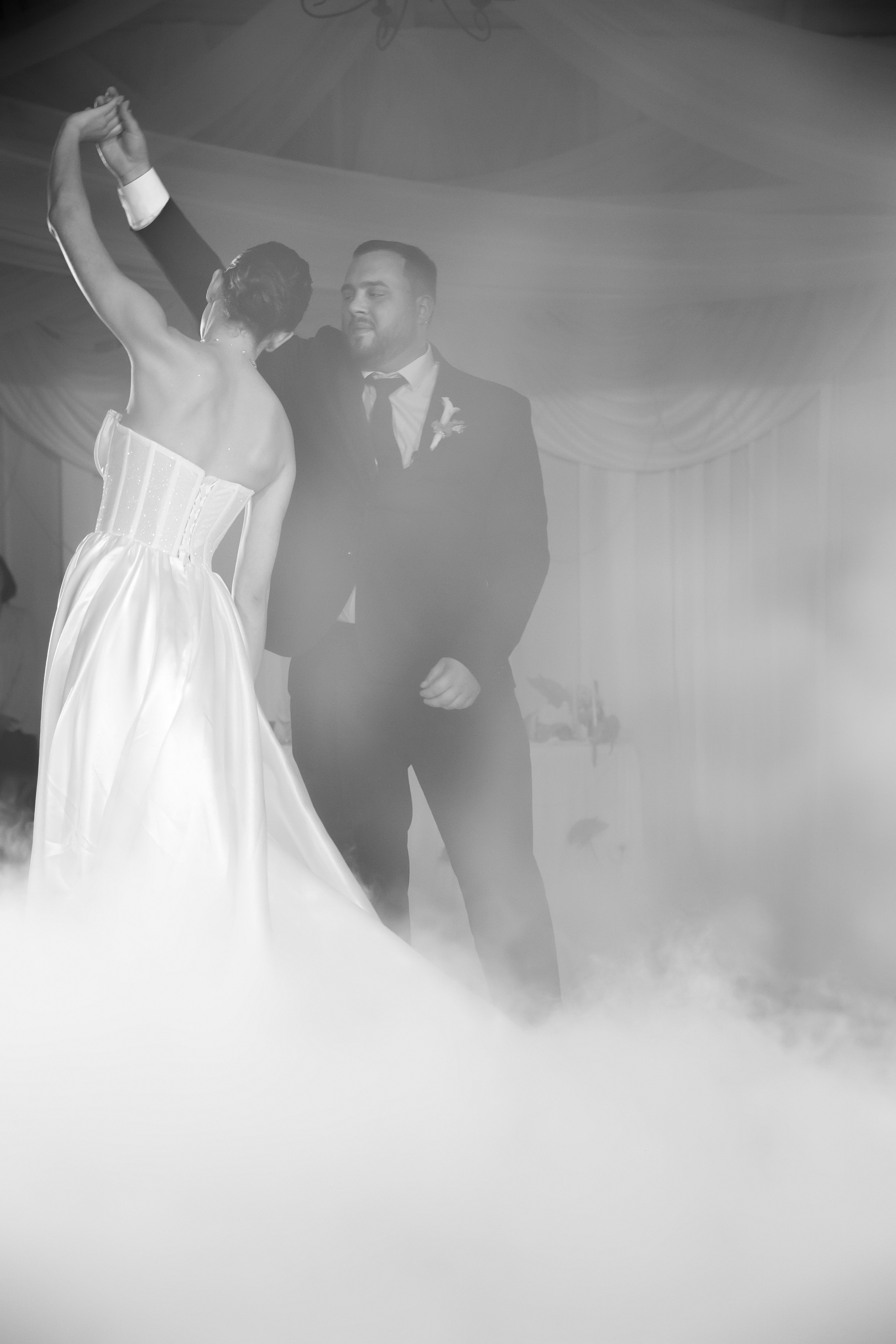 Ты рядом со мной, и это — самый чистый кайф! ♥. Свадебный фотограф Калининград