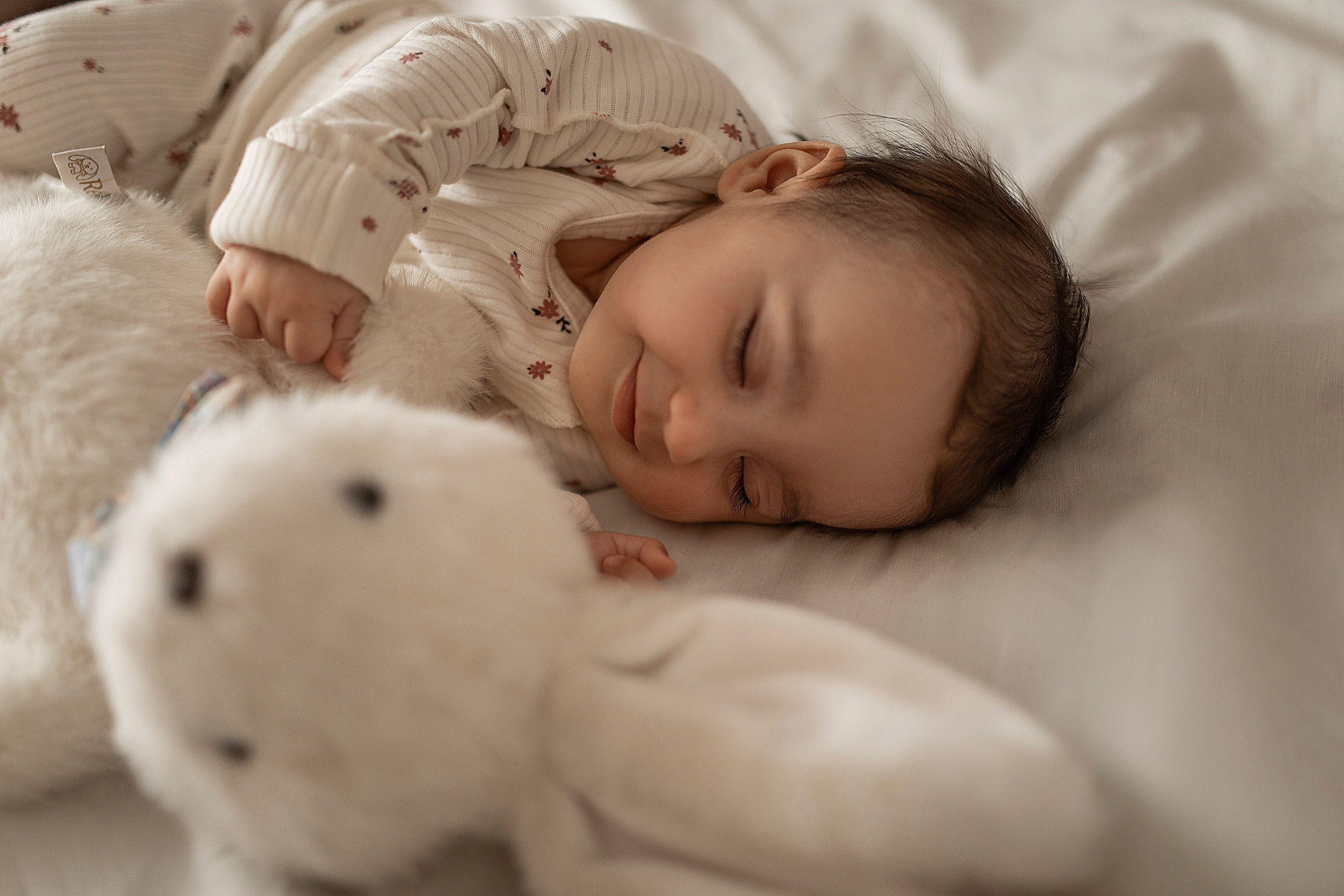 | ПЕРВЫЕ МГНОВЕНИЯ |