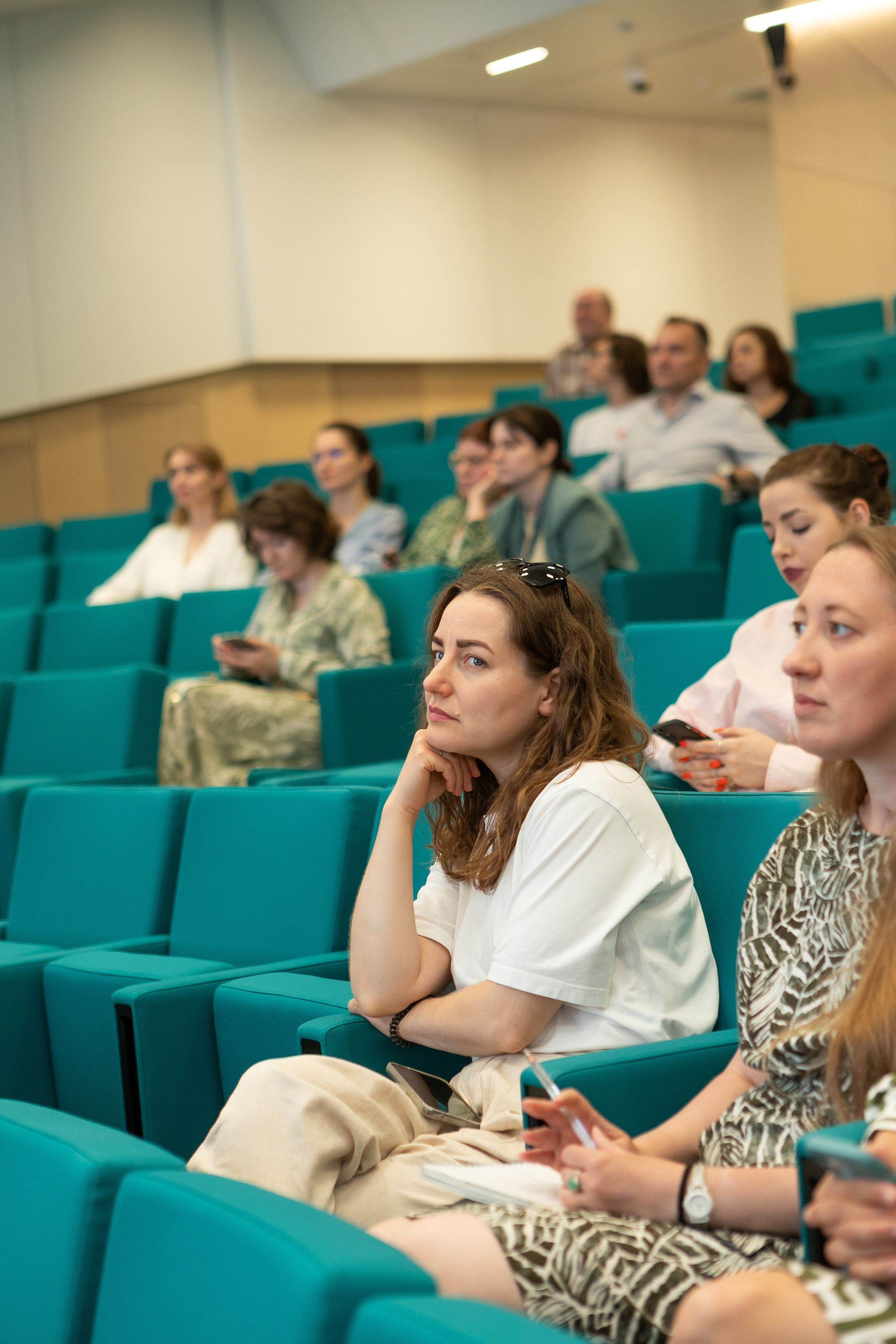 Гостевой визит в «зеленый» офис Сибур. Портретный творческий фотограф в Москве Надя Дудник