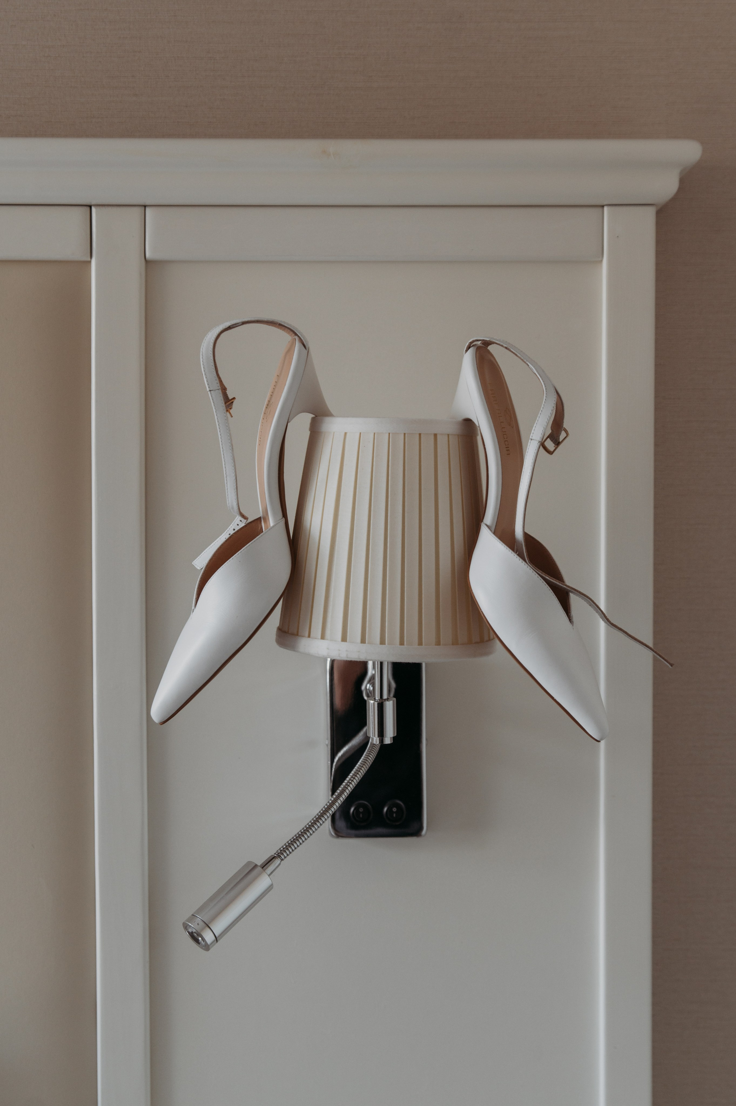 Свадебная фотосессия в Завидово гольф поле с утром невесты и красивым свадебным банкетом. Свадебный фотограф в Твери, Москве и Санкт-Петербурге Денисова Екатерина