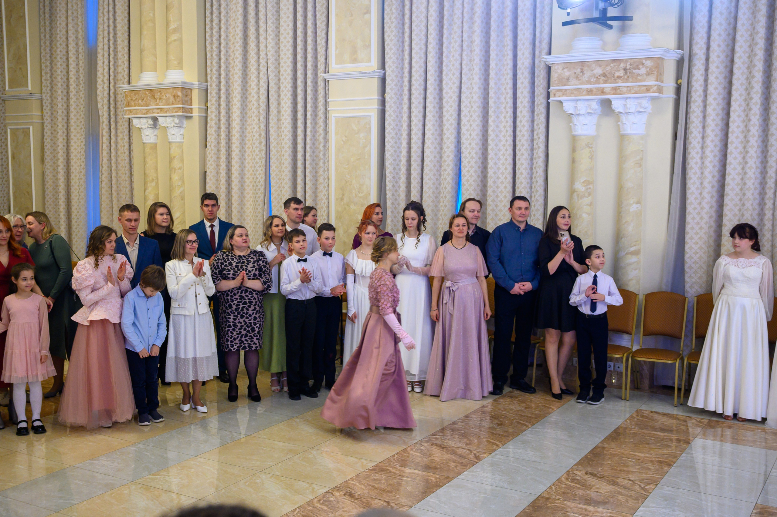 Бал ФМШ 7 класс. Фотограф новорожденных, семейный детский в Тюмени Татьяна Морозова