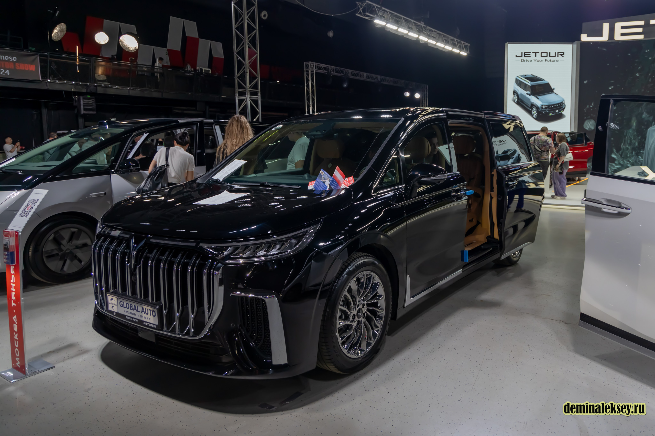 Chinese Motor Show 2024. Репортажный, семейный и студийный фотограф в Москве Демин Алексей