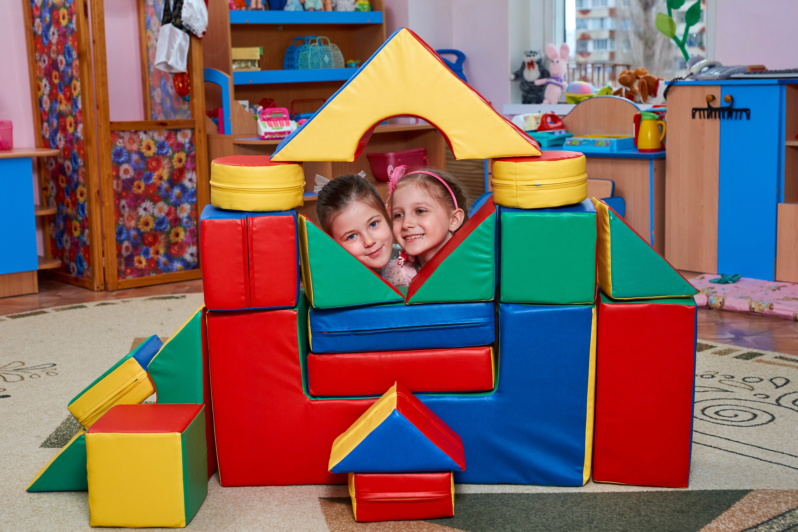 Игры и занятия в группе. Childrenfoto.ru