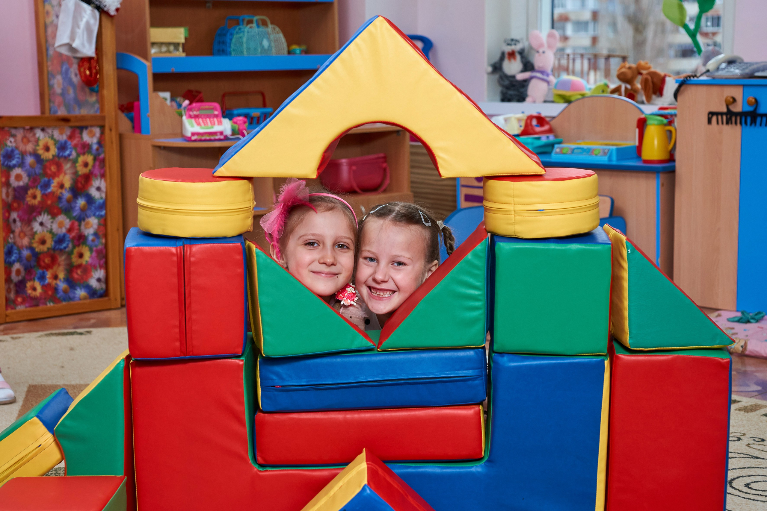 Игры и занятия в группе. Childrenfoto.ru