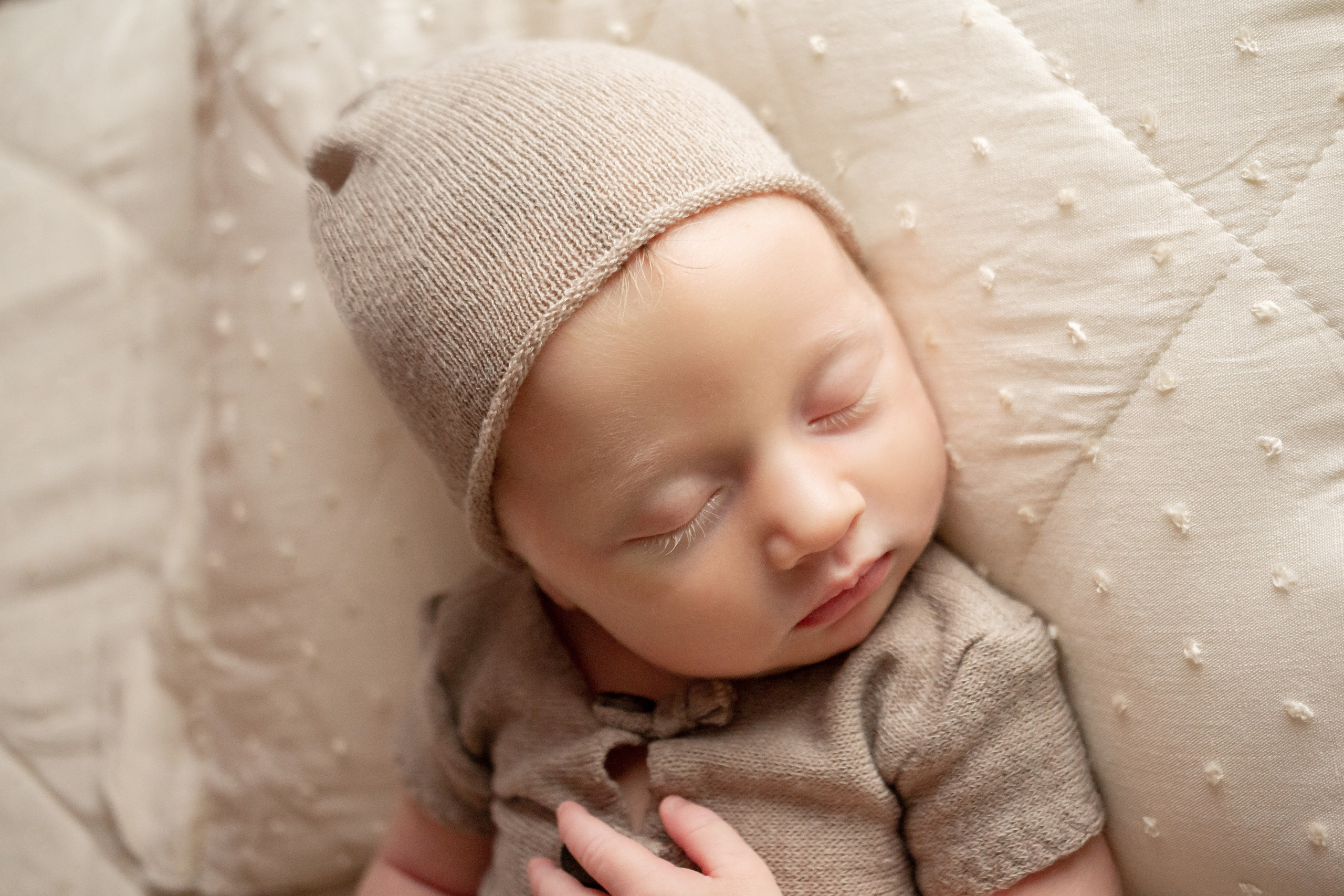 Натуральный стиль newborn. Фотограф новорождённых Анапа Елена Кушнарь