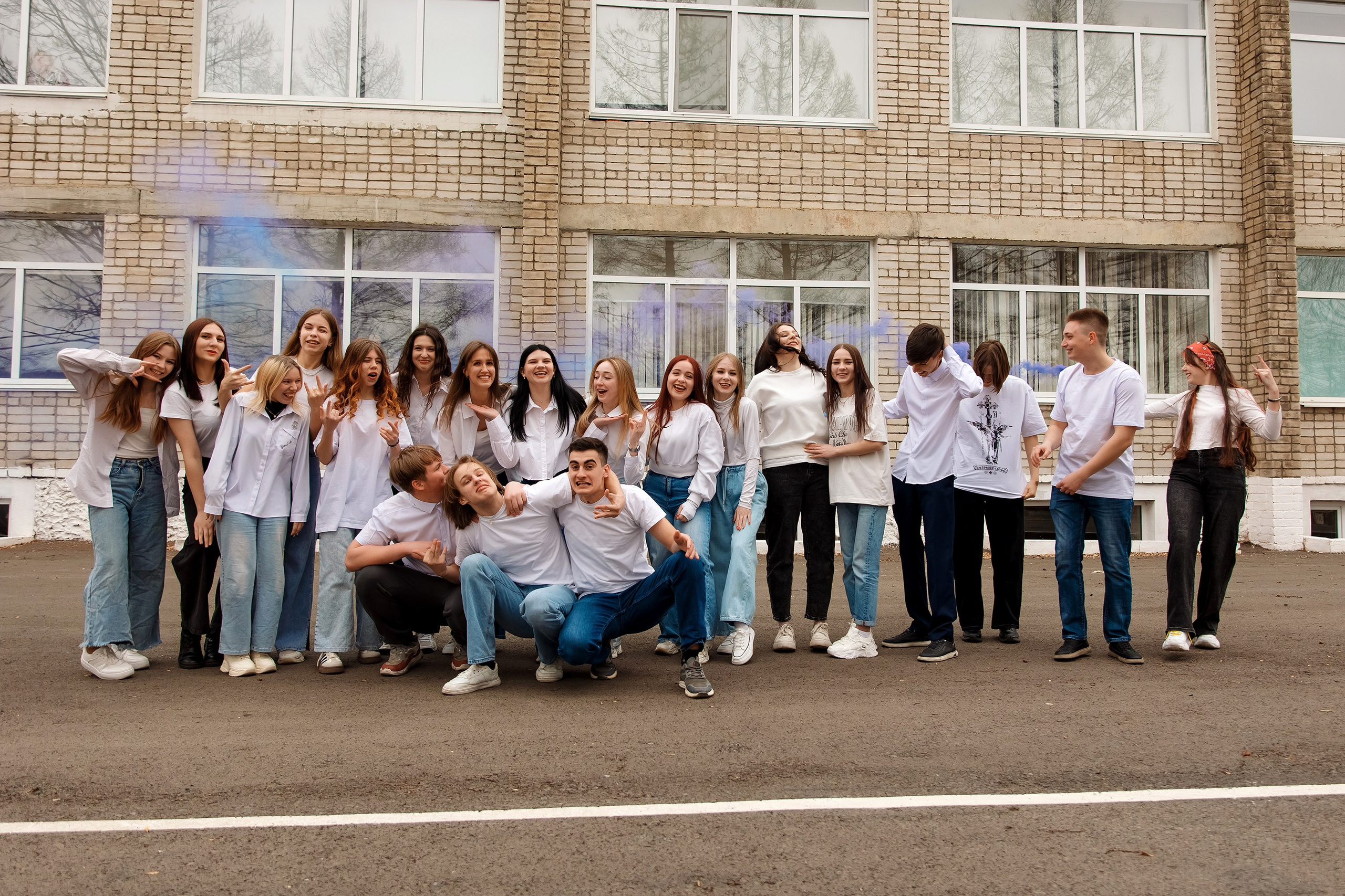 11 класс с. Барабаш. Фотограф Любовь Корниенко, Примоский край