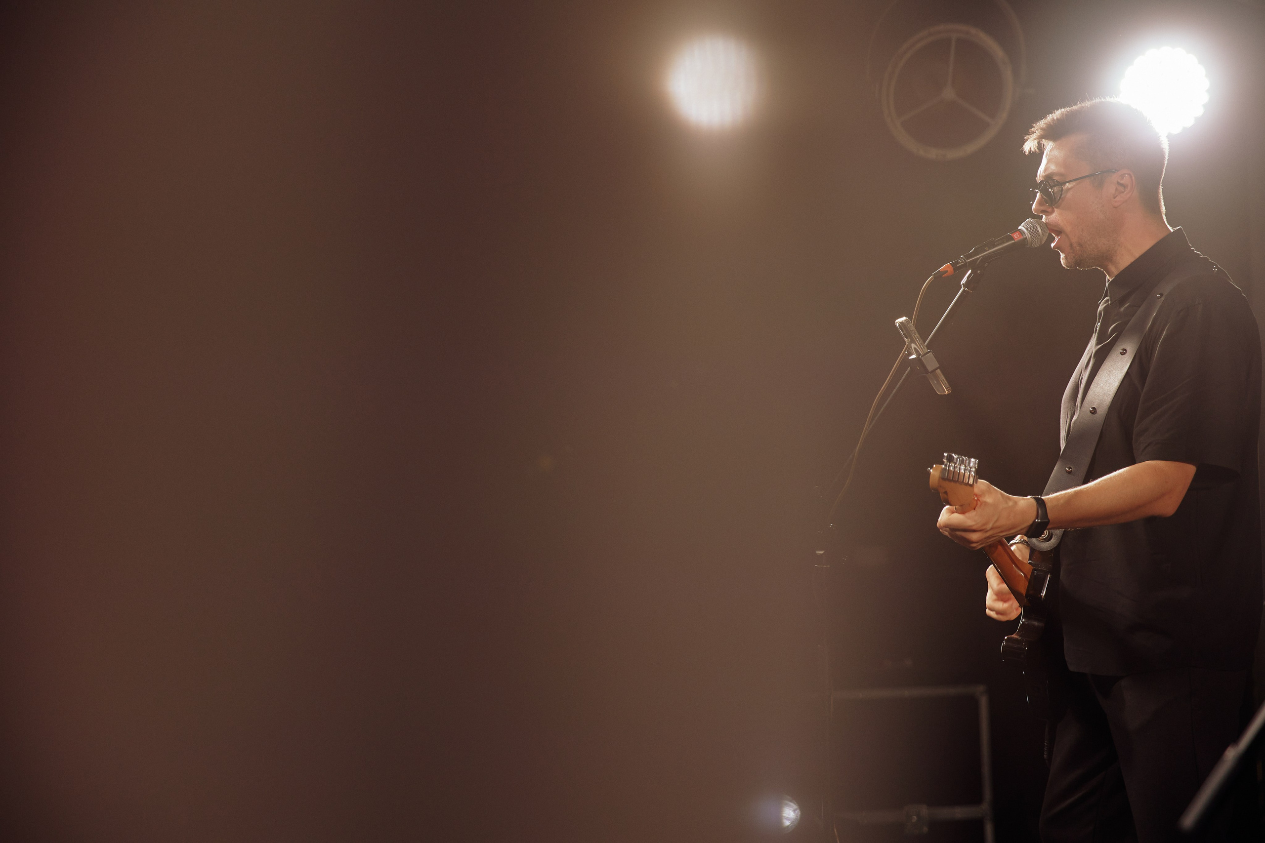 A MIRROR IS ONLY A HEART. Дмитрий Мазуркевич: Профессиональный Репортажный Фотограф