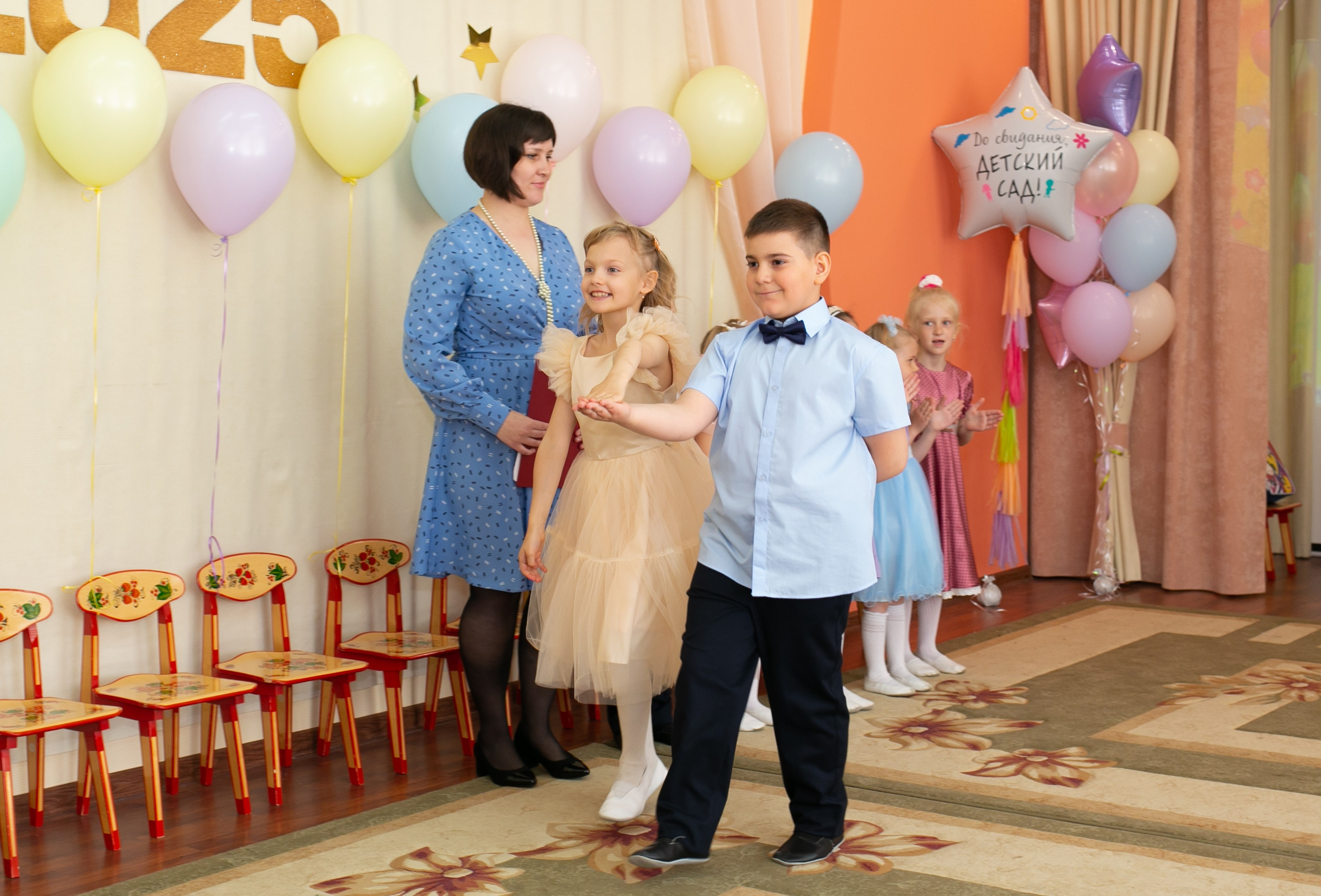 Выпускные и Утренники. Фотограф новорожденных и семейный фотограф НСО г. Бердск Марина Львова