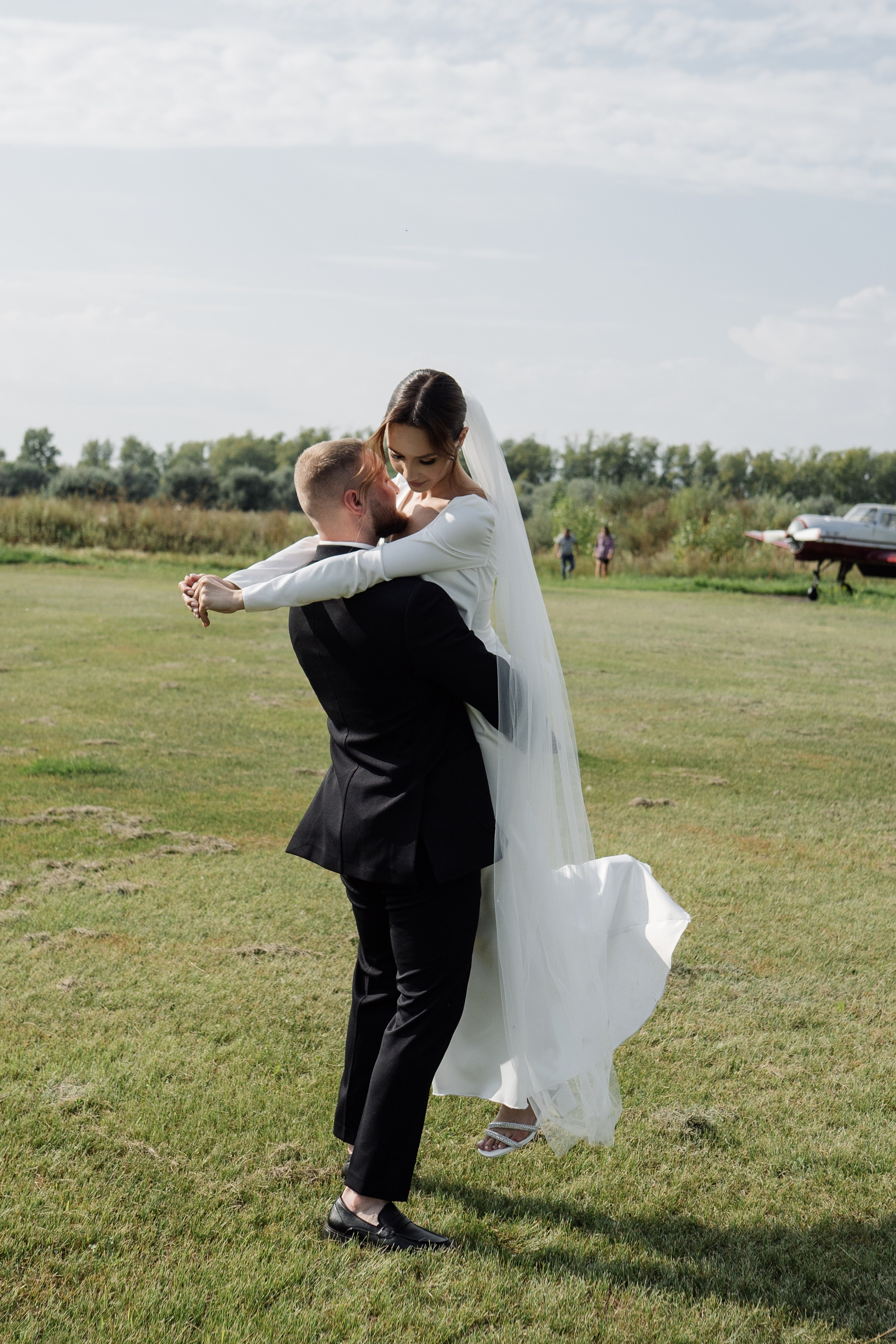 Аэродром. Свадебный фотограф Тольятти Москва Адамова Виктория