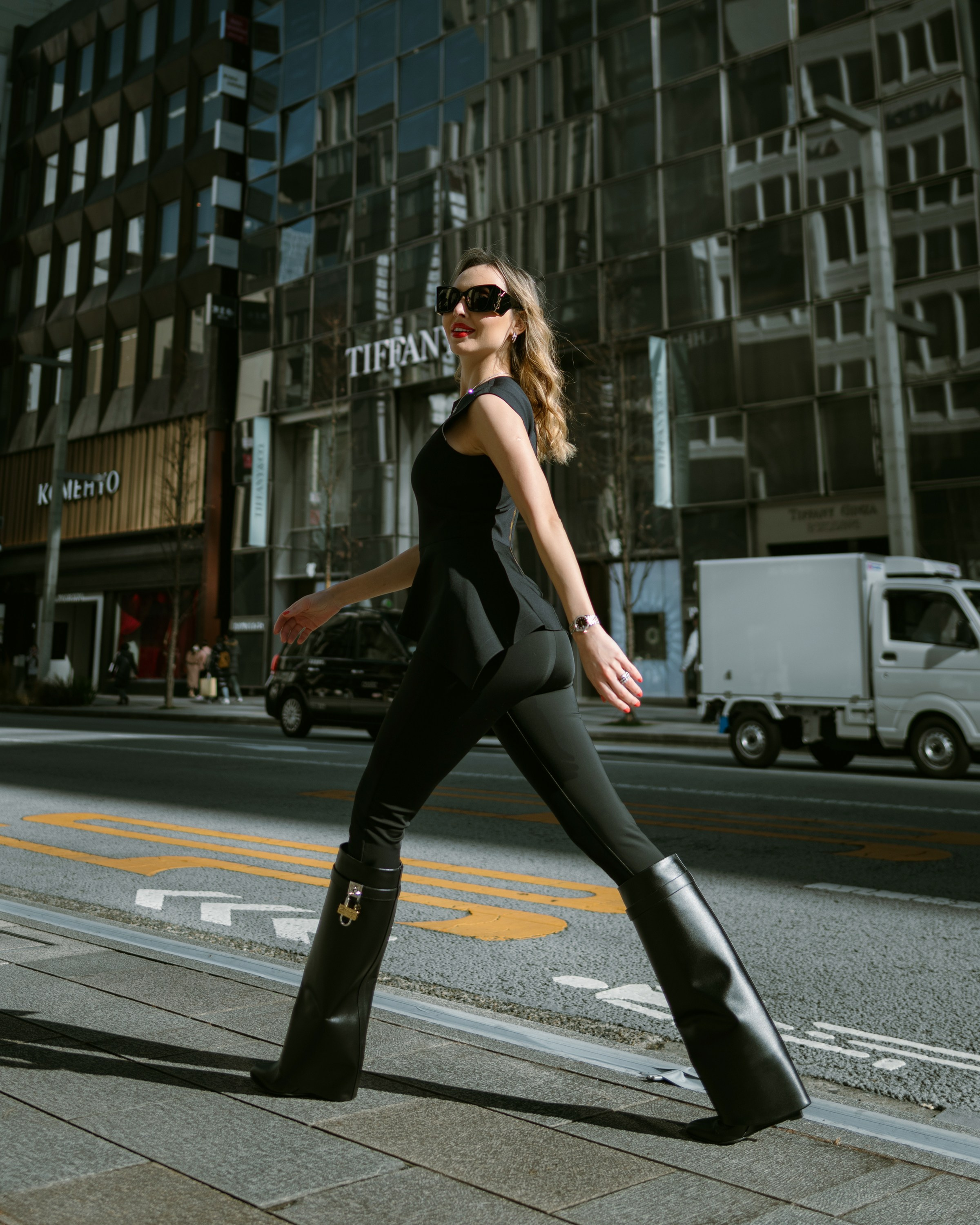 Zarina. Photographer in Tokyo Anatolii Ozarto