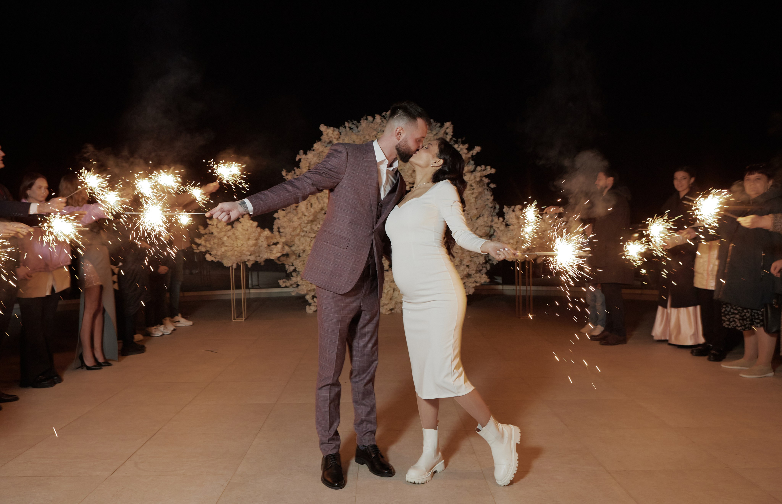 Denis & Elmira свадьба в Сочи. Свадебный и семейный фотограф в Сочи-Красной поляне Ларионова Анна