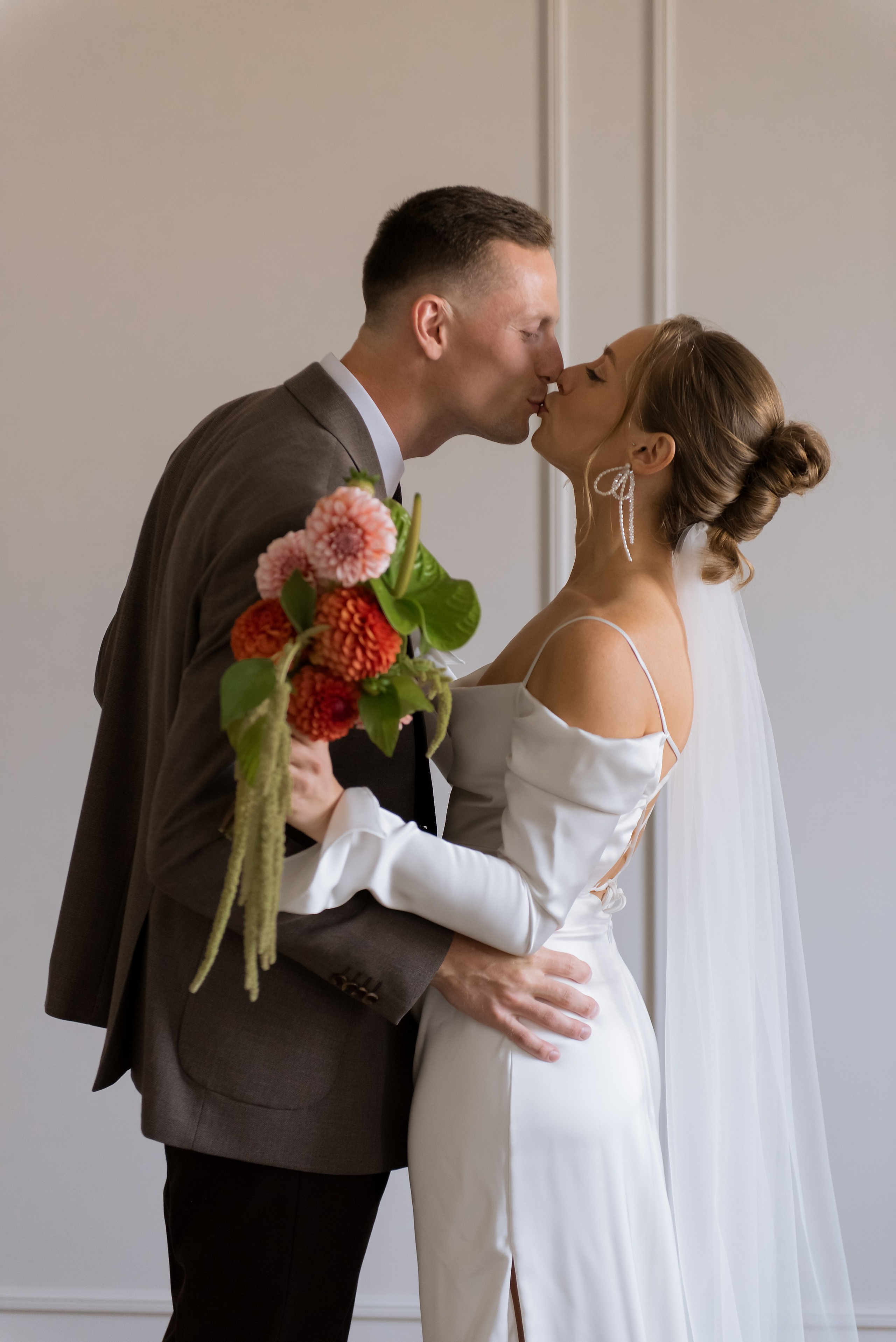 Сваденая фотосъемка в особняке Путилова СПб. Свадебный и семейный фотограф в Санкт-Петербурге Татьяна Пастухова