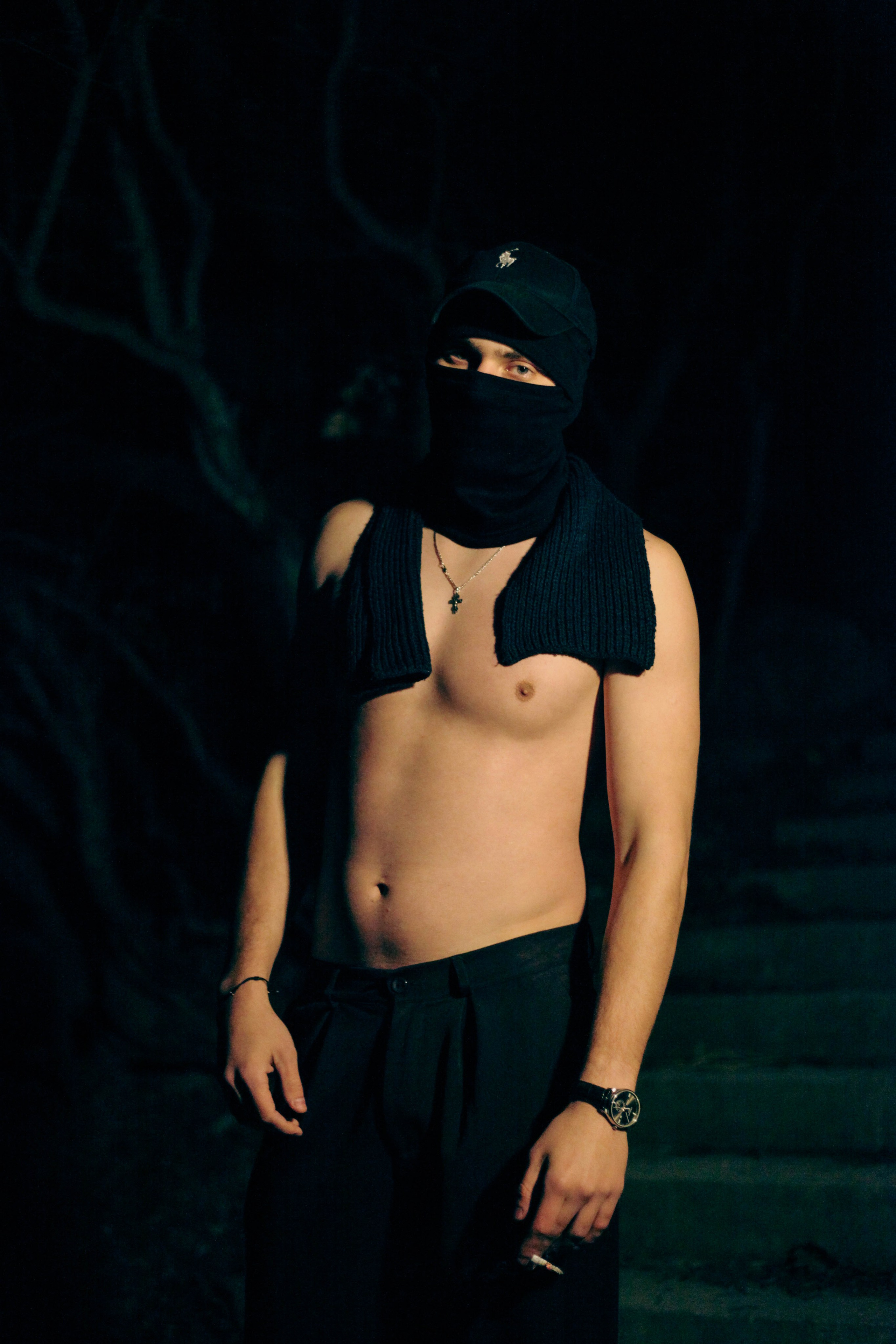 «Затянутая тишина: воспоминания прошлой жизни». Уличный фотограф Города N