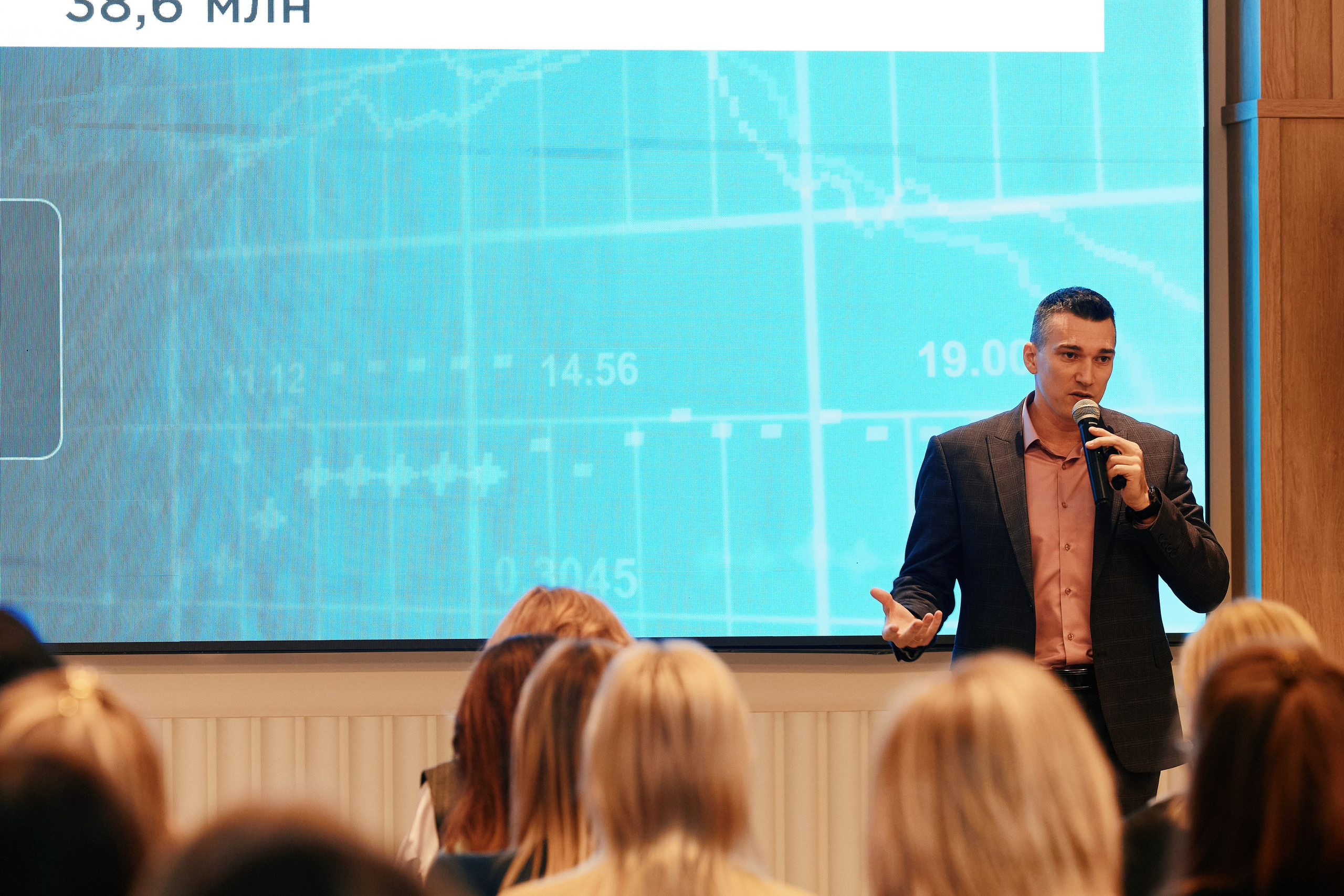 Современная женщина в Hilton 26.10. Свадебный репортажный фотограф краснодар максим дремов дрёмов фотосессия студия цена