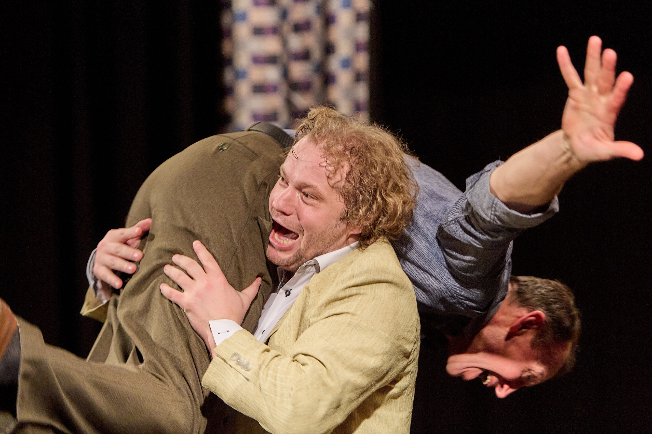 Здравствуйте, люди!. Санкт-Петербургский драматический театр «Палитра»